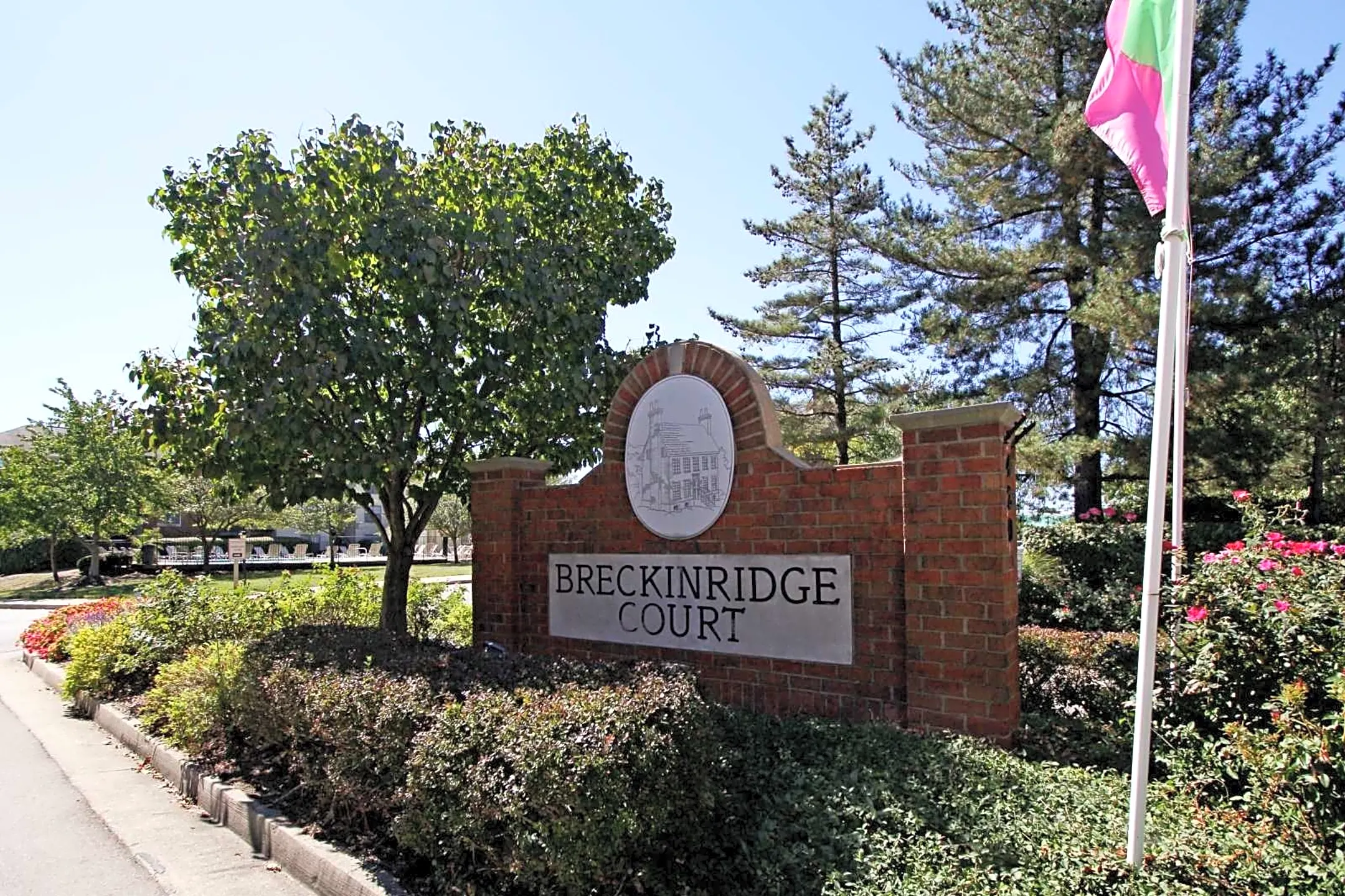 Community Signage - Breckinridge Court - Lexington, KY