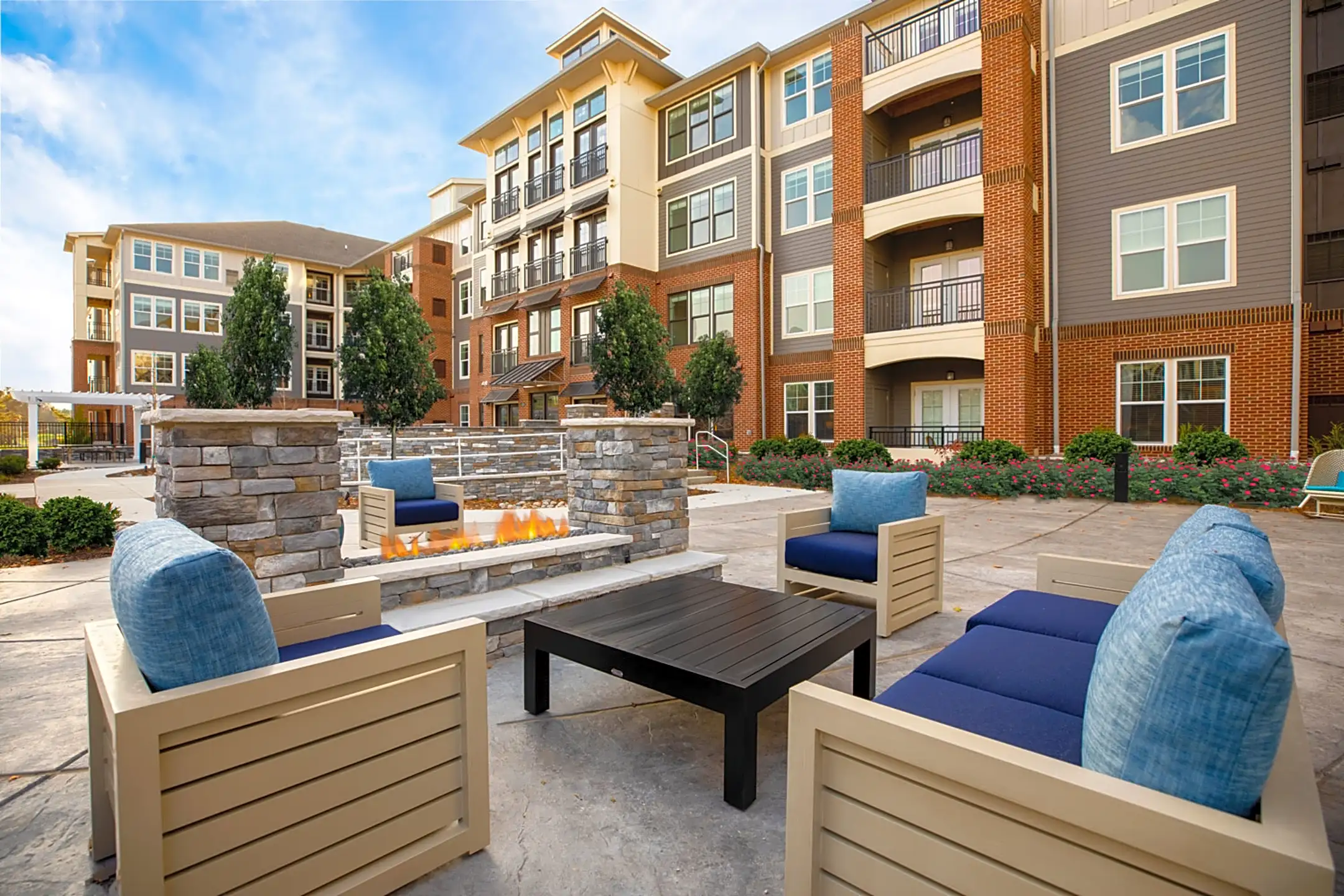 J Creekside at Exton 360 Creamery Way Exton, PA Apartments for Rent