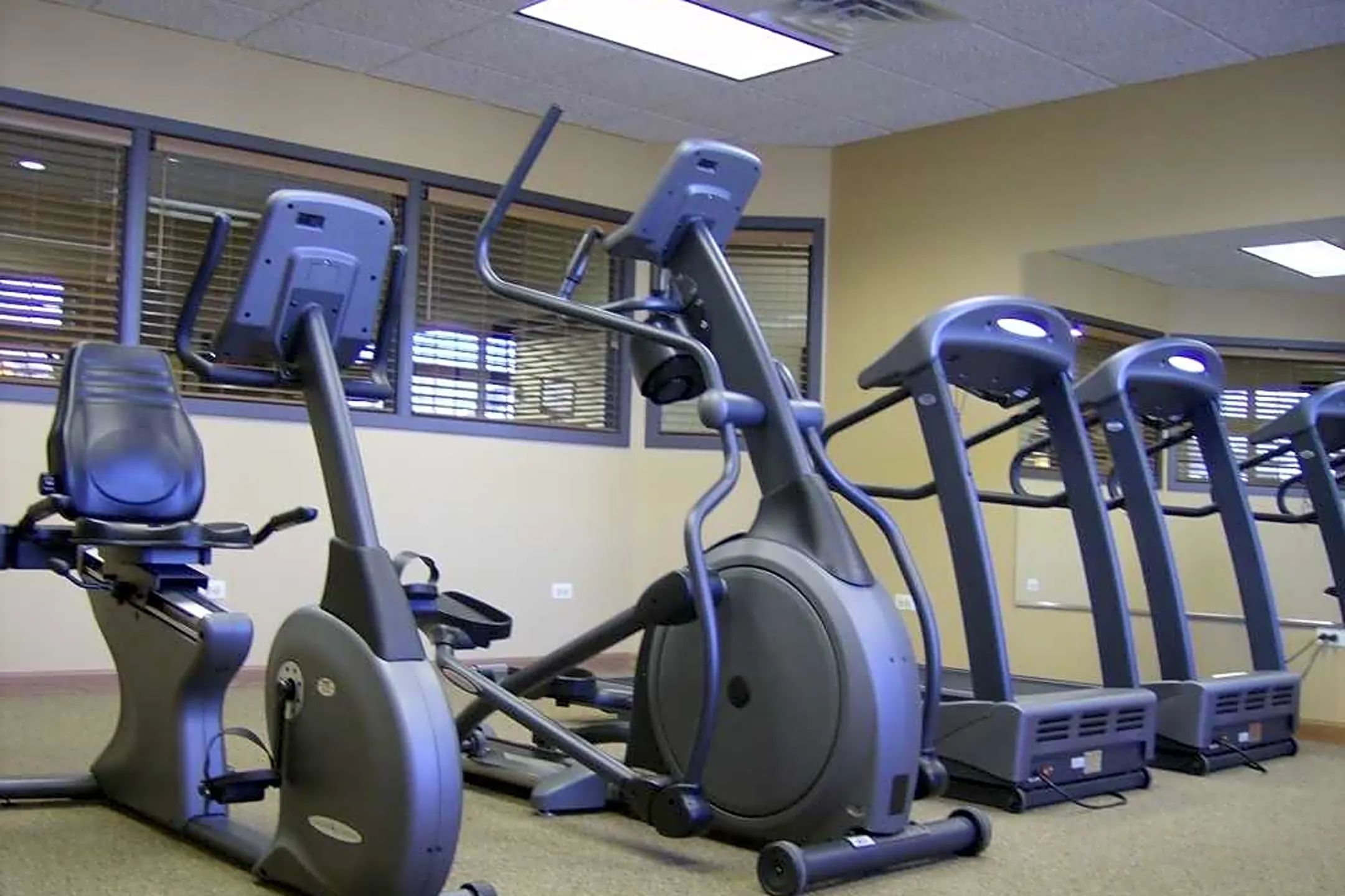 Fitness Weight Room - Willow Brooke - Woodstock, IL