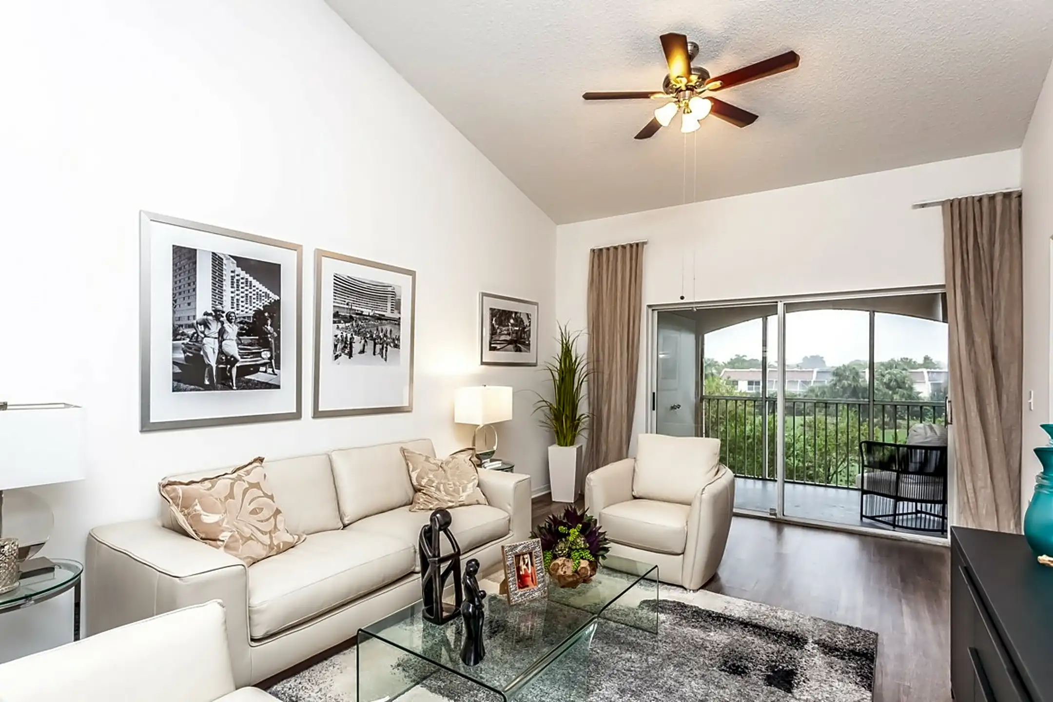 Valencia at Doral Doral, FL 33178