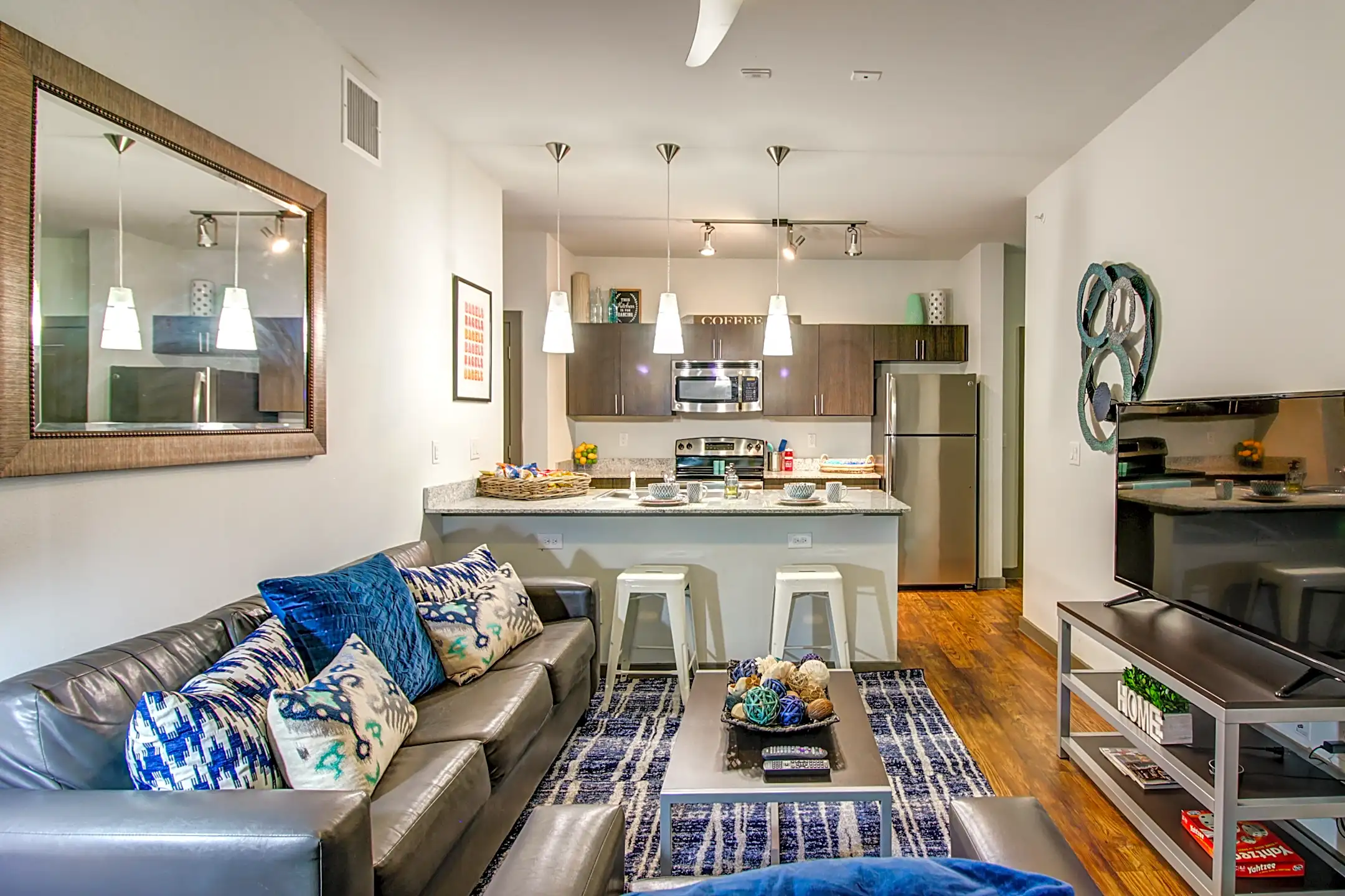 Campus Vue Student Apartments 4459 N Macgregor Way Houston, TX for Rent Rent.