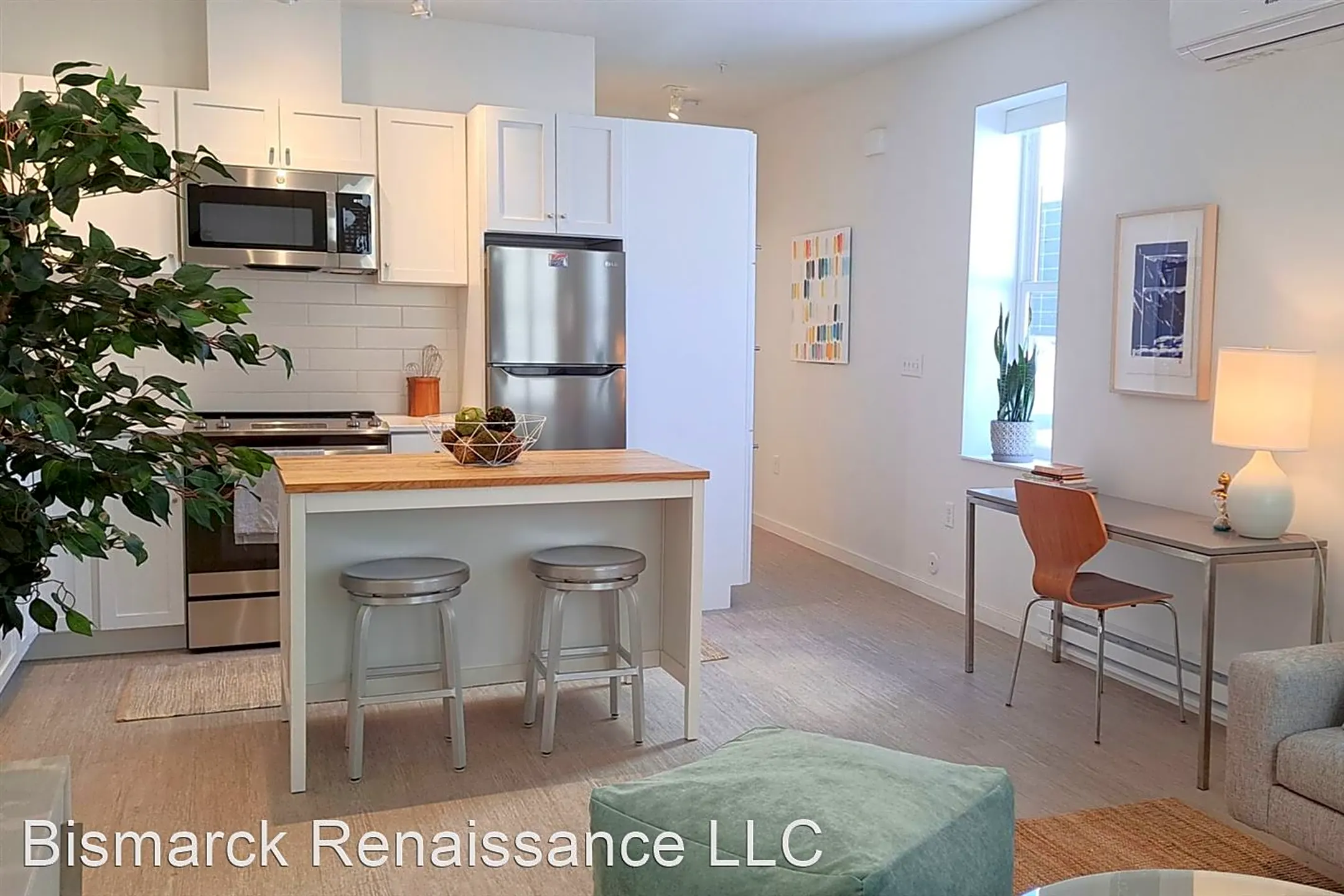Dining Room - The Grove Apartments - Bismarck, ND