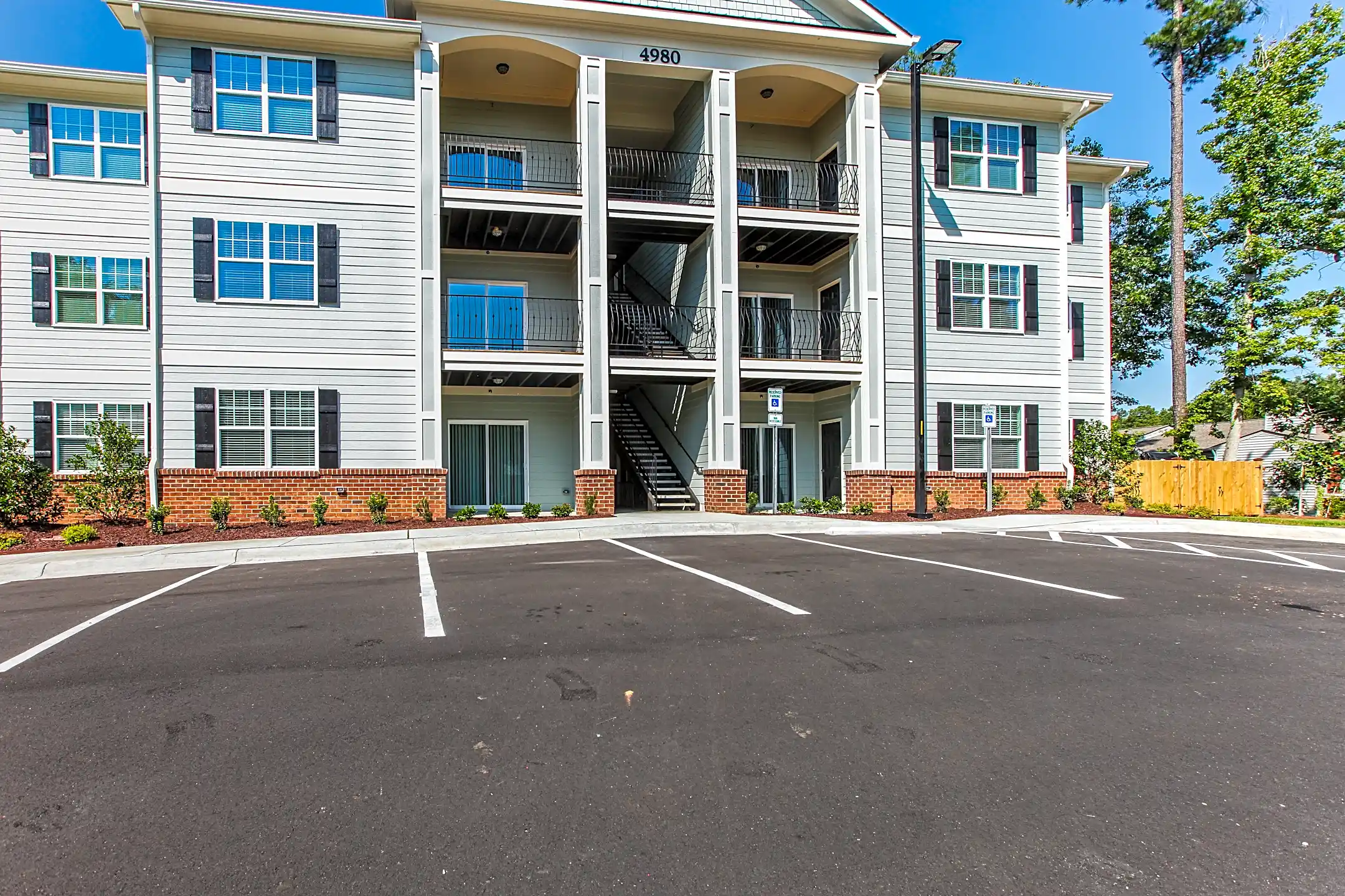 Windy Hill Apartments Raleigh, NC 27609