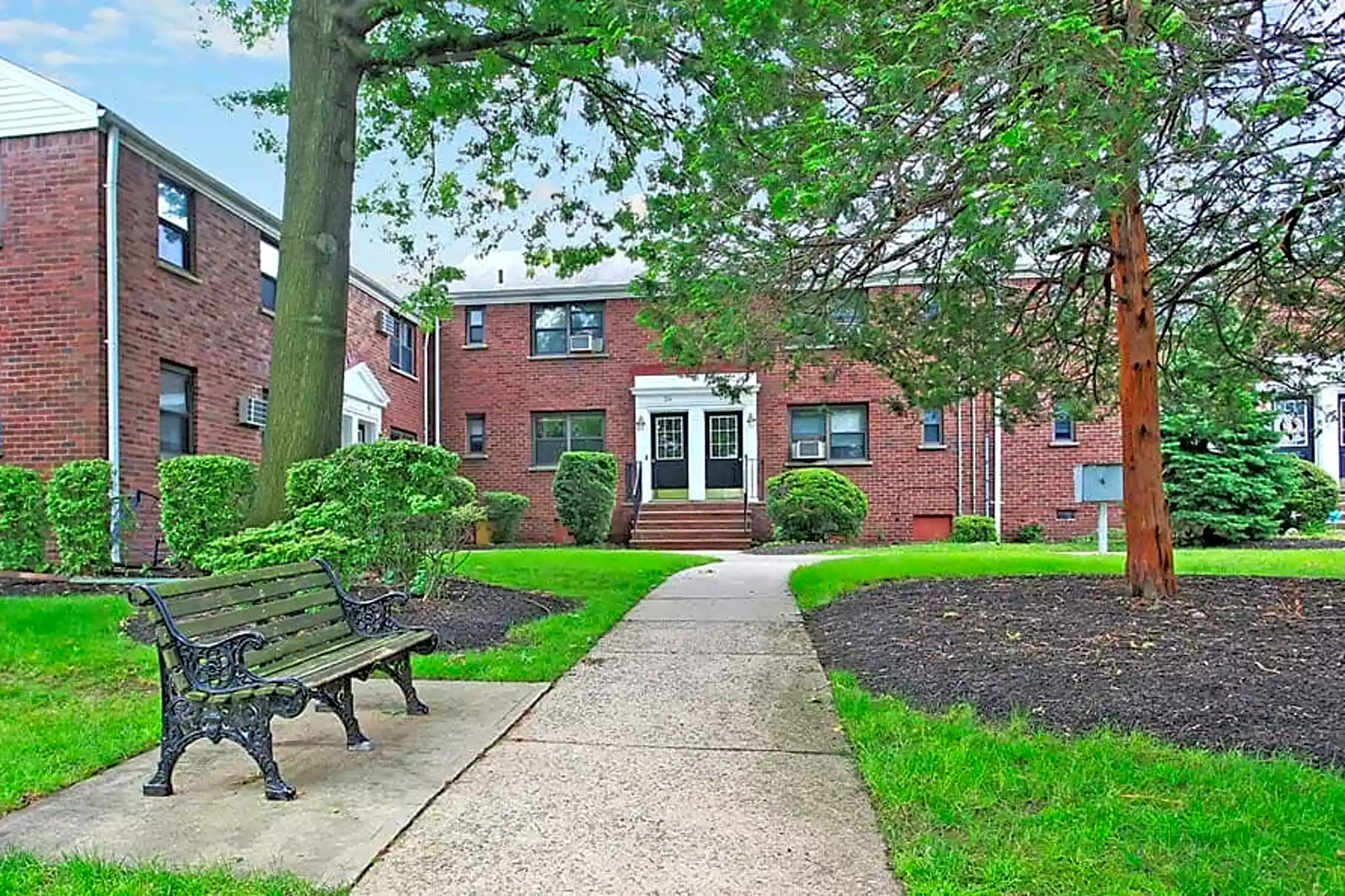 Boulevard Apartments 398 Church St Hasbrouck Heights, NJ Apartments