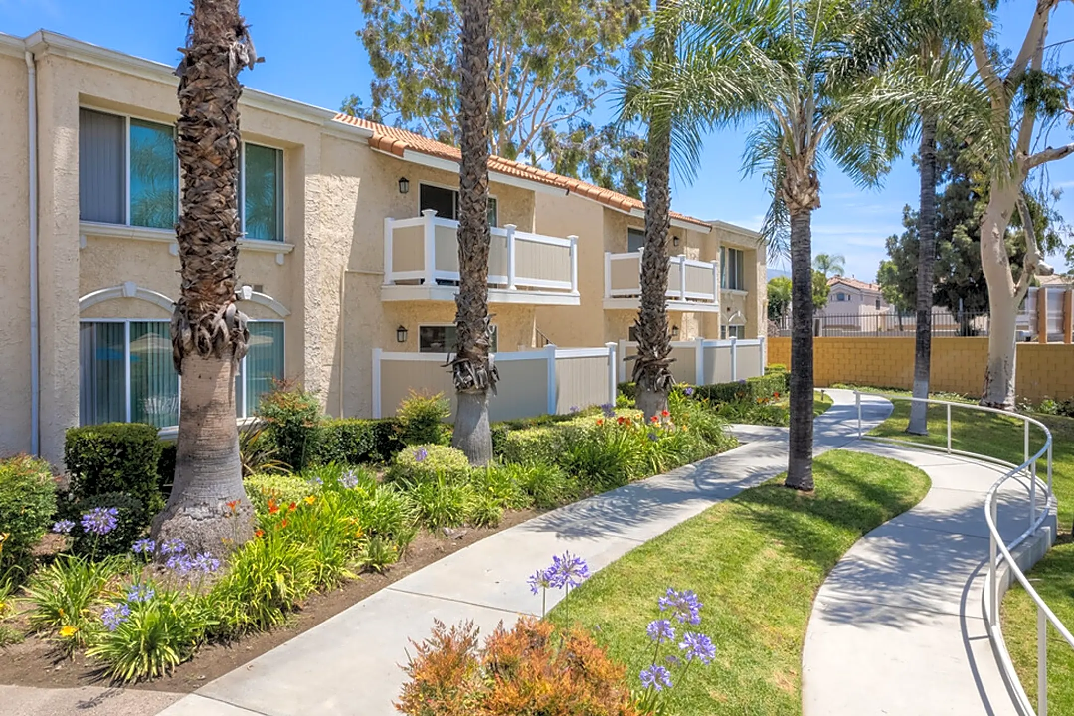 Bradbury Park Apartments - 2222 E. Huntington Drive | Duarte, CA for ...