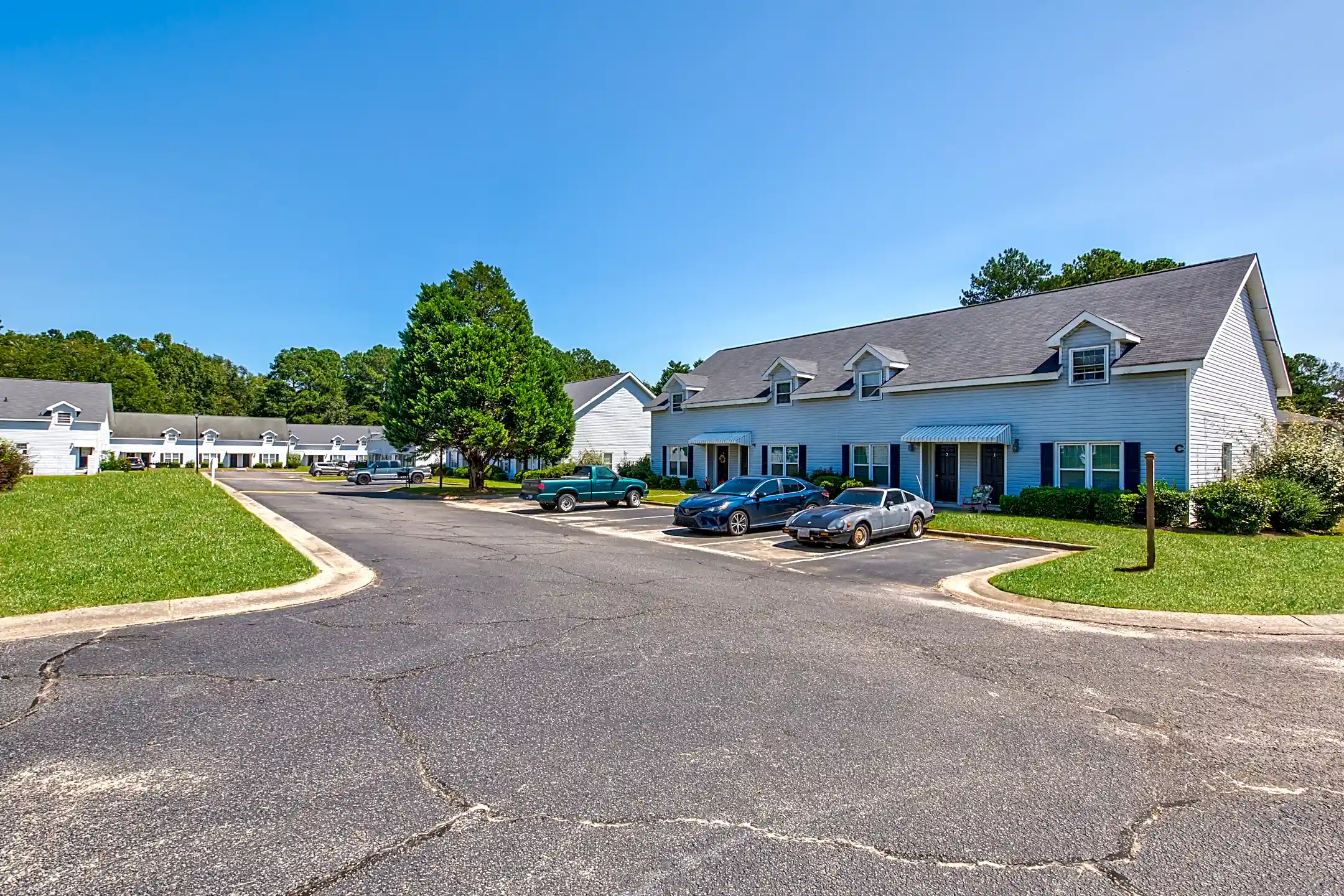 Claxton Pointe North Apartments 1003 Claxton Dairy Rd Dublin, GA