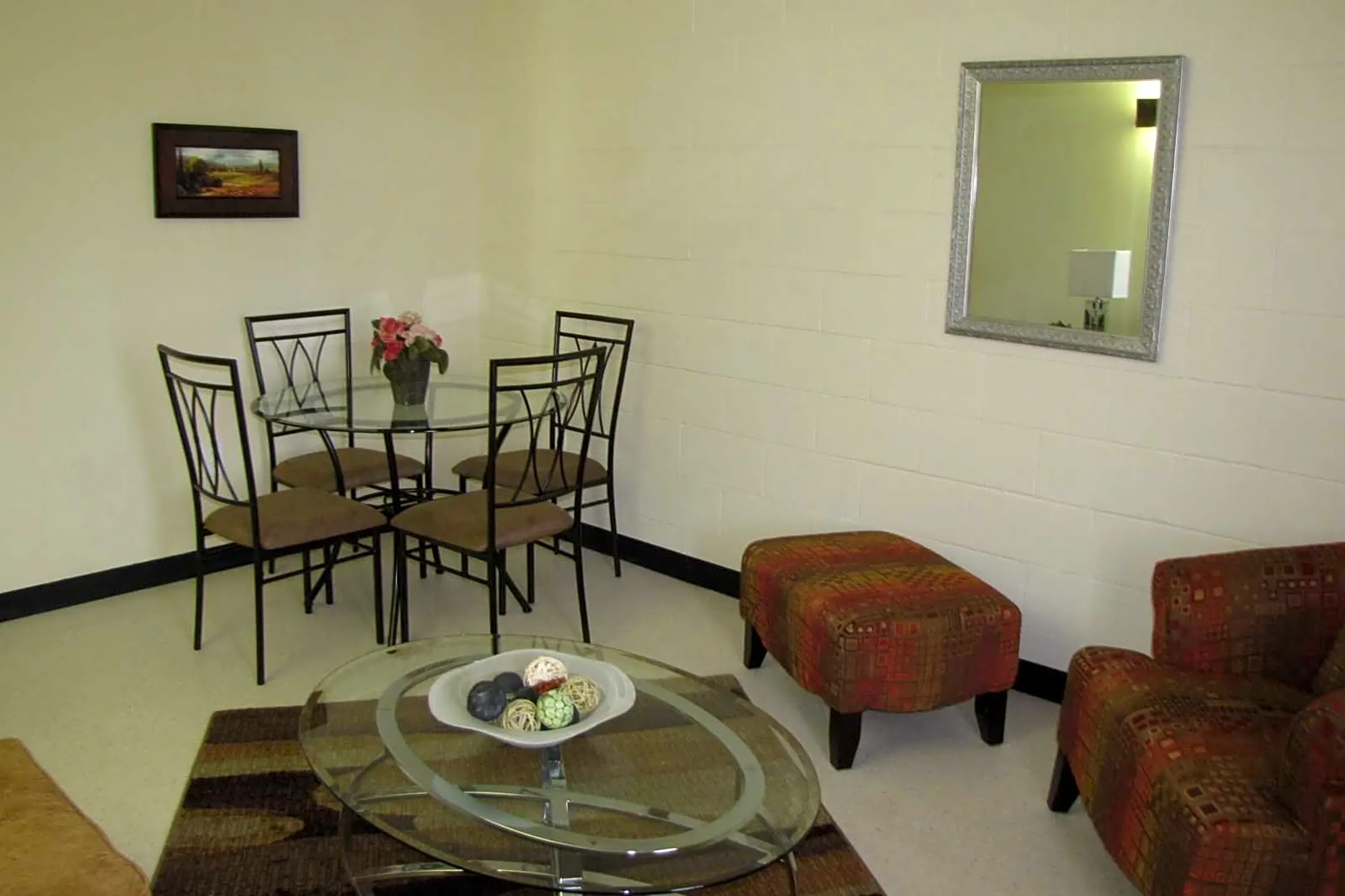 Dining Room - Ashland Manor - Toledo, OH