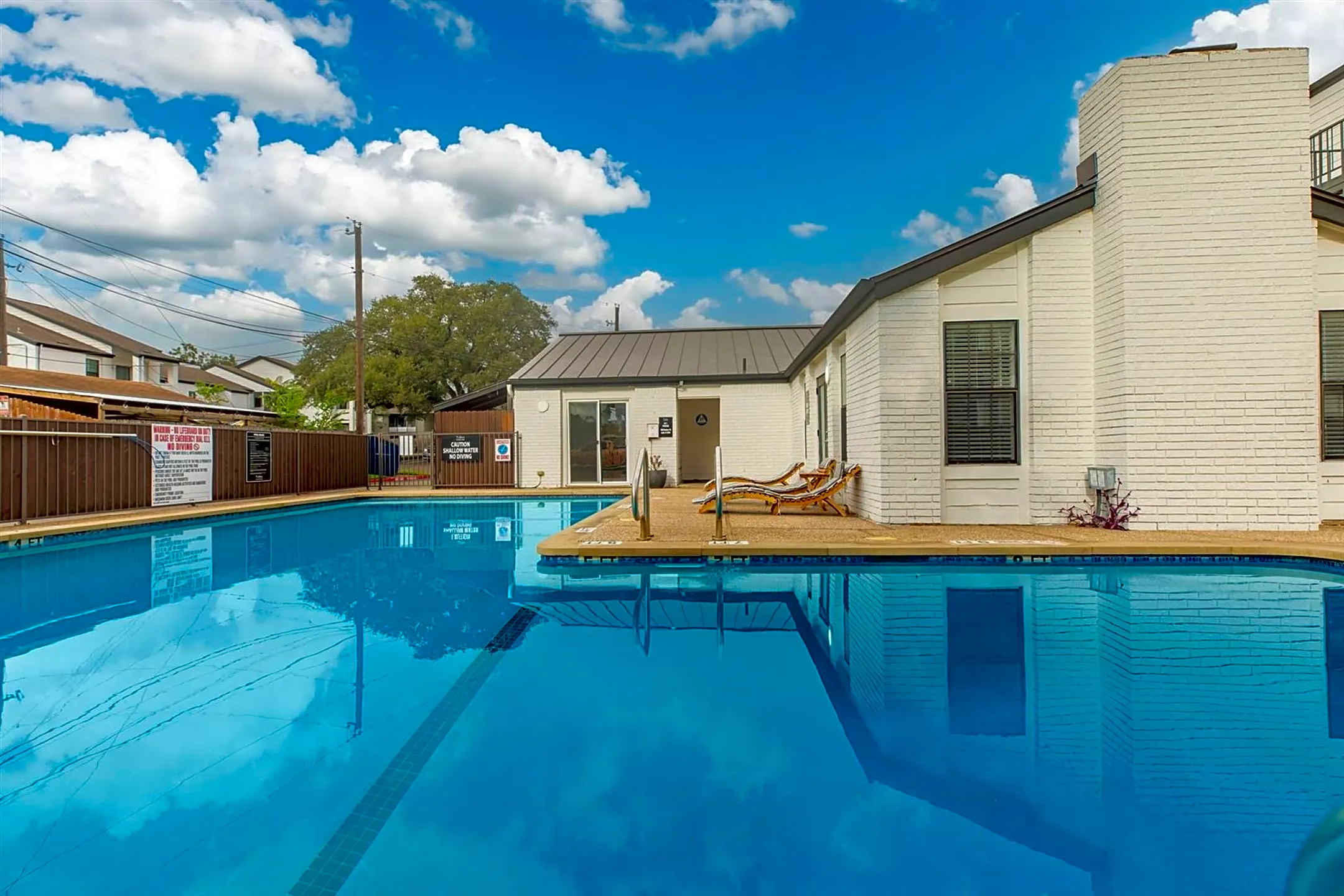 Pool - Tides at South Lamar - Austin, TX
