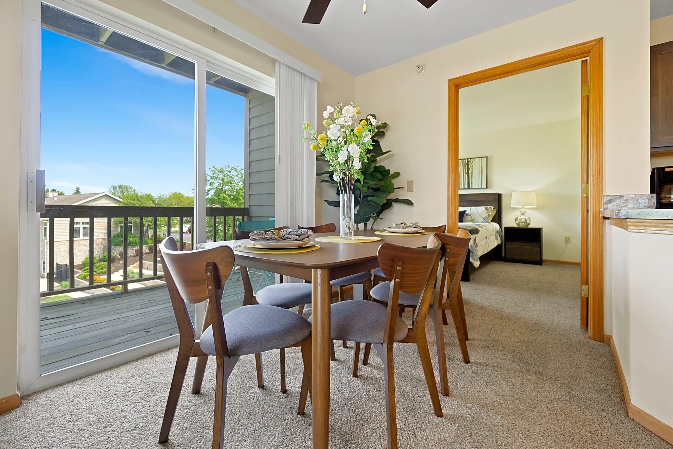 Saddle Brook Apartments Pewaukee, WI 53072