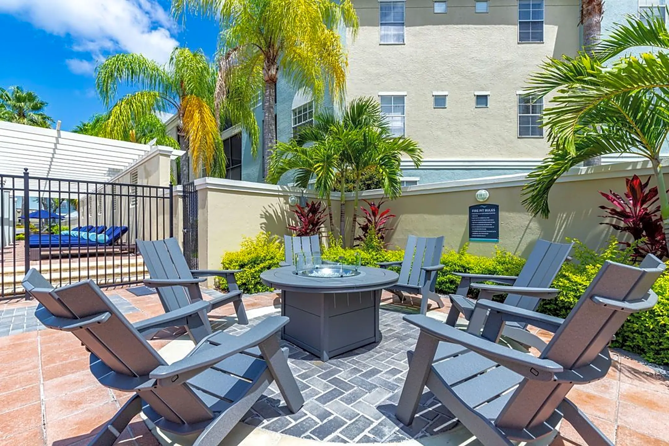 The Arbors at Carrollwood Apartments - 3939 Ehrlich Rd | Tampa, FL for ...