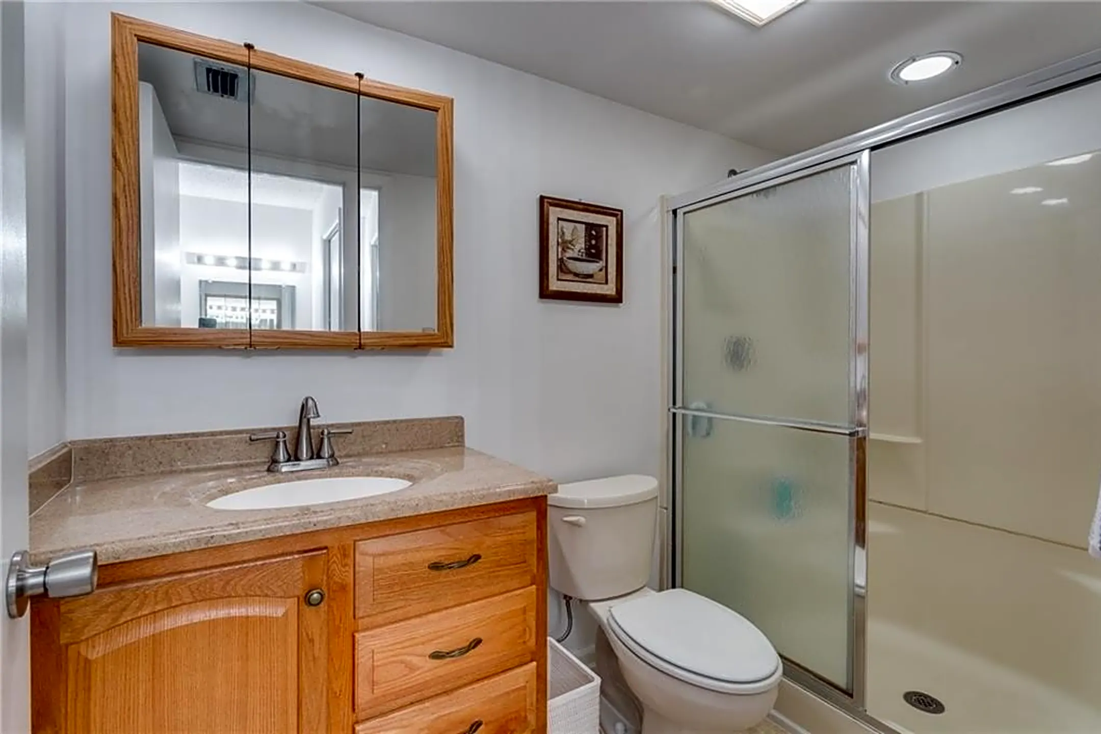 Bathroom - 910 E Causeway Blvd #B5 - Vero Beach, FL