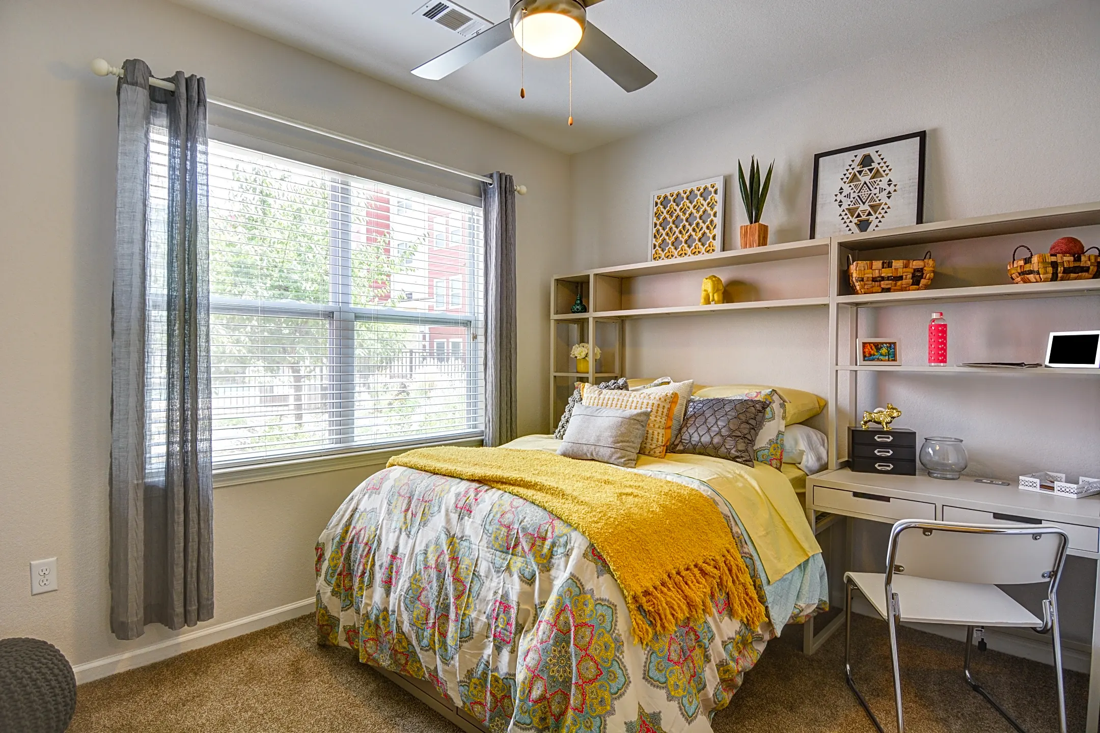 Bedroom - Park East Student Living - Lubbock, TX