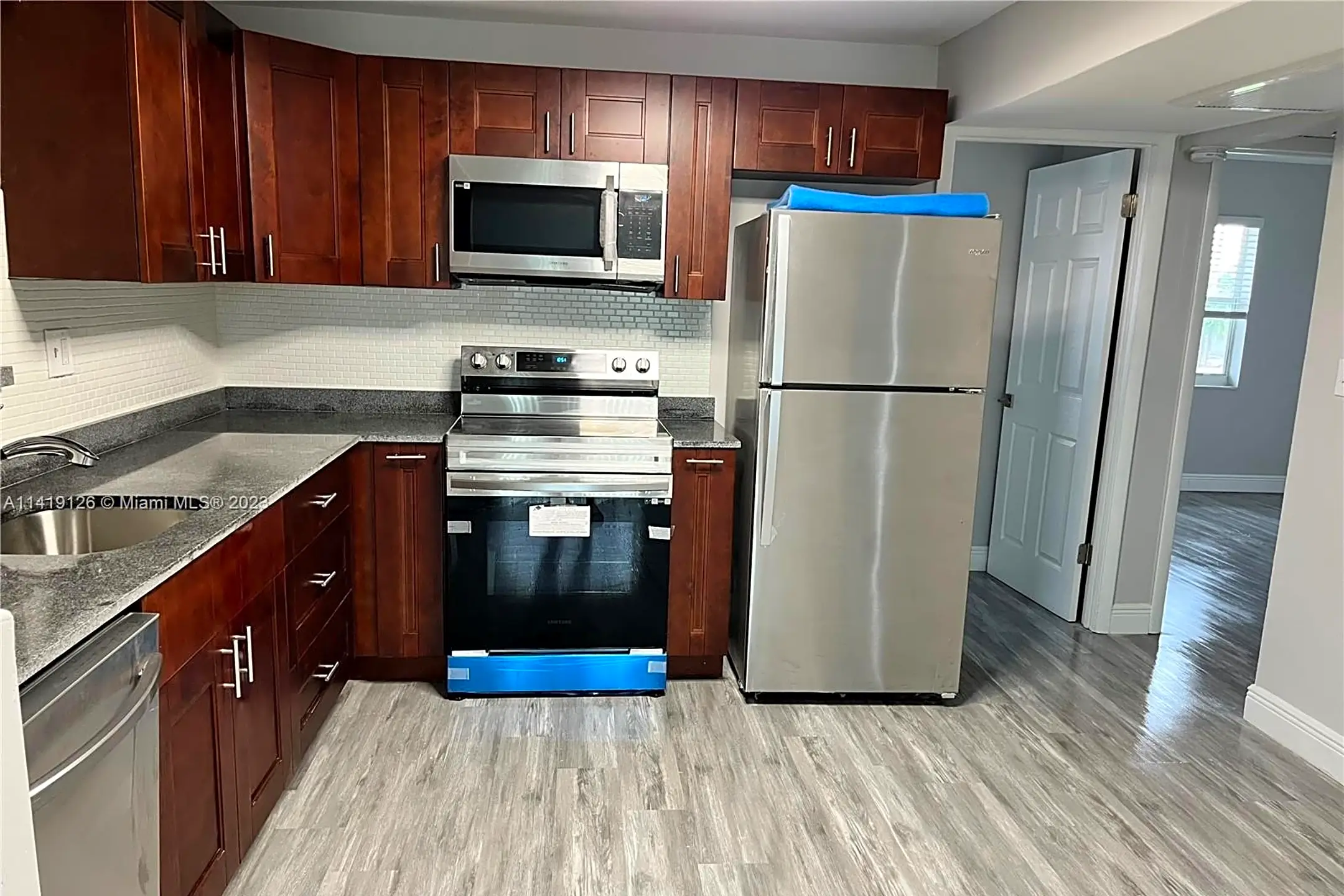 Kitchen - 5971 NW 17th Pl #109 - Sunrise, FL