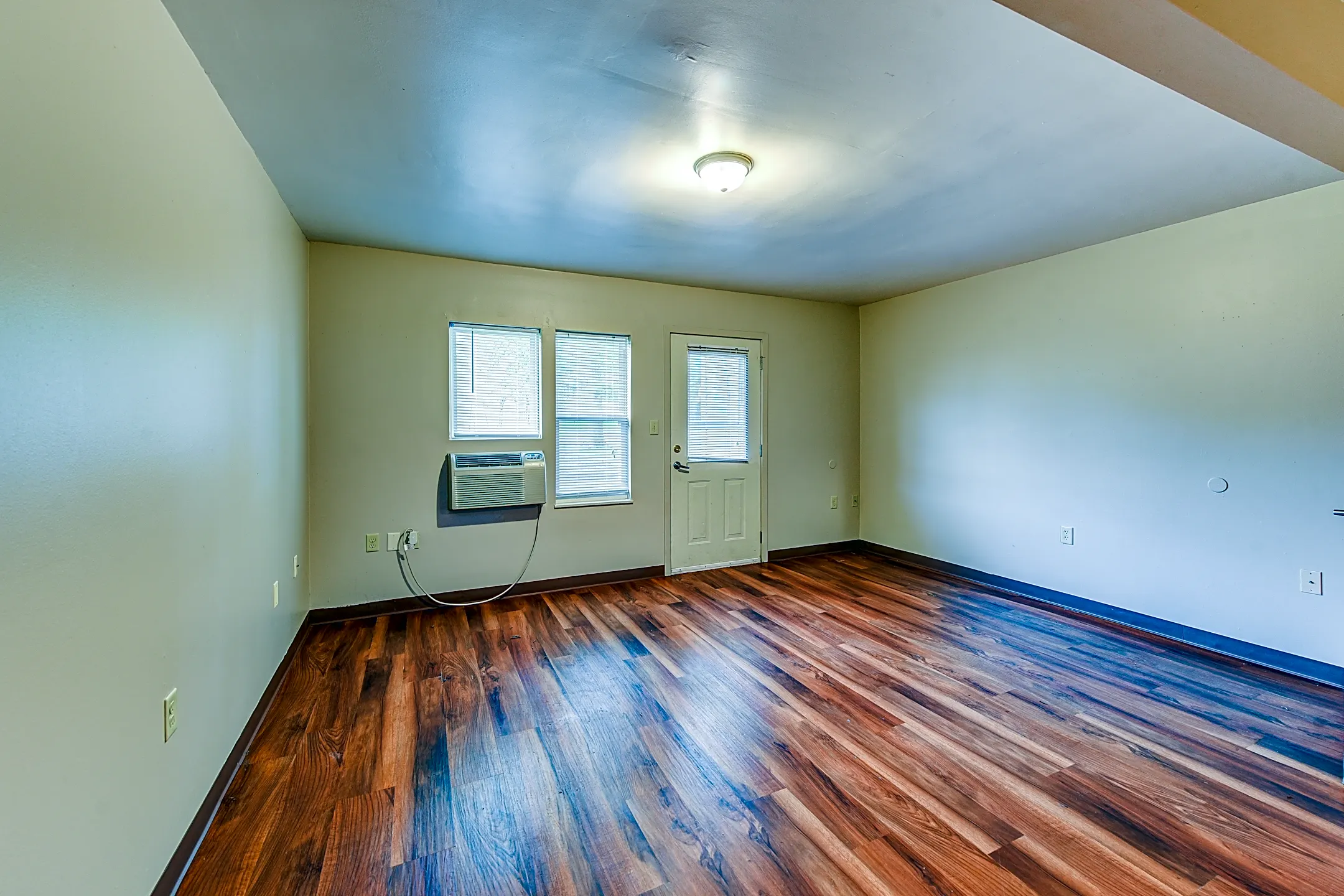 Pleasantville Commons Apartments 3610 Richland Rd NE Pleasantville, OH Apartments for Rent