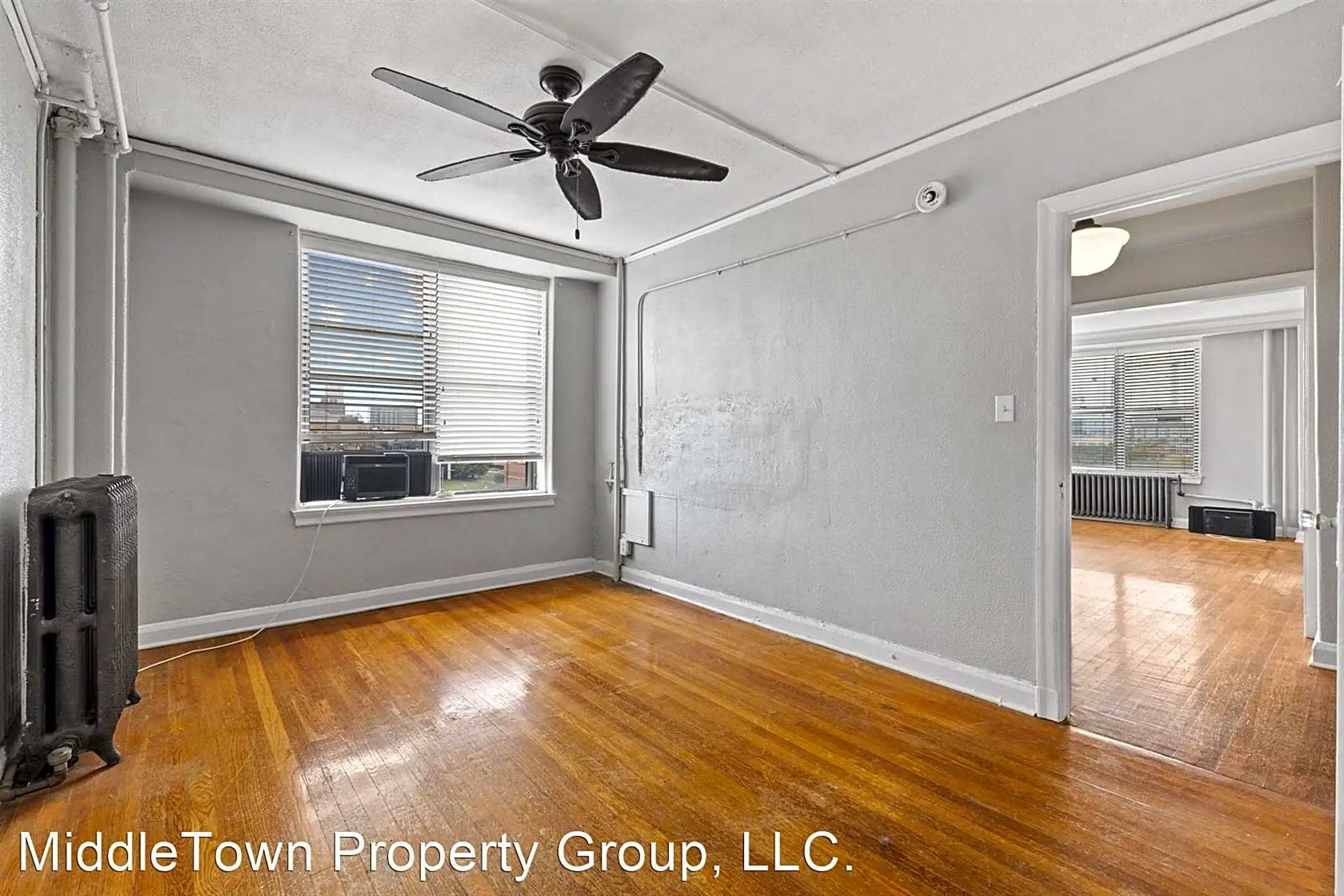 PICCADILLY APARTMENTS 28 E 16th St Indianapolis, IN Apartments for