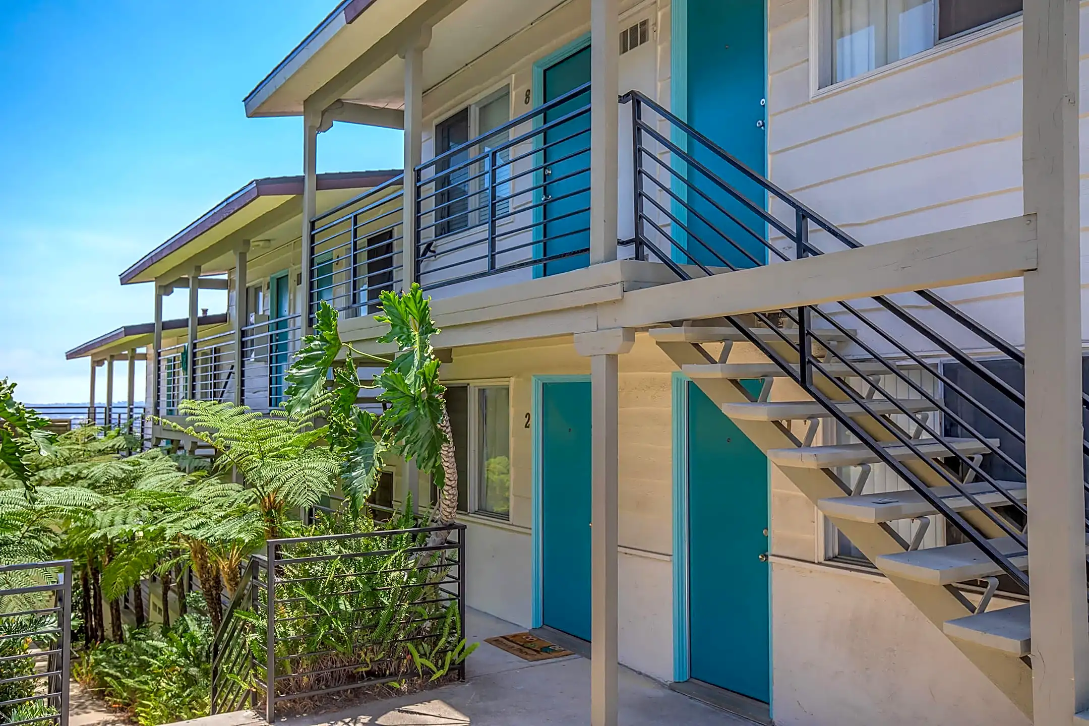 Overlook Point Apartments - San Diego, CA