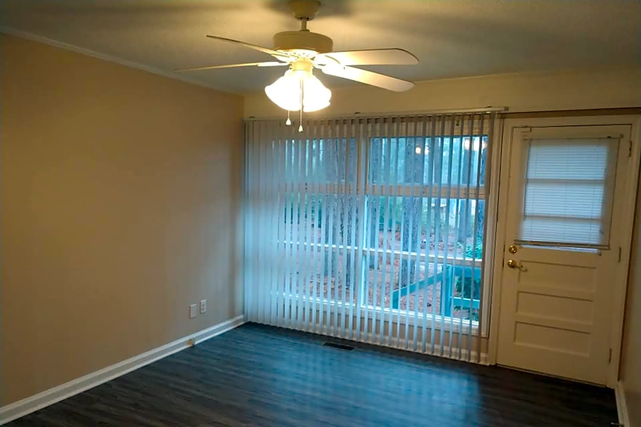 Knollwood Apartments 304 Crestview Rd Southern Pines, NC Apartments