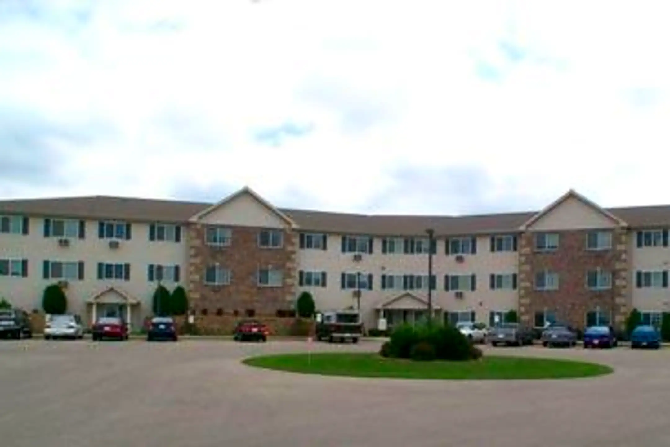 Blackhawk Ridge 252 W Blackhawk Dr Fort Atkinson, WI Apartments for