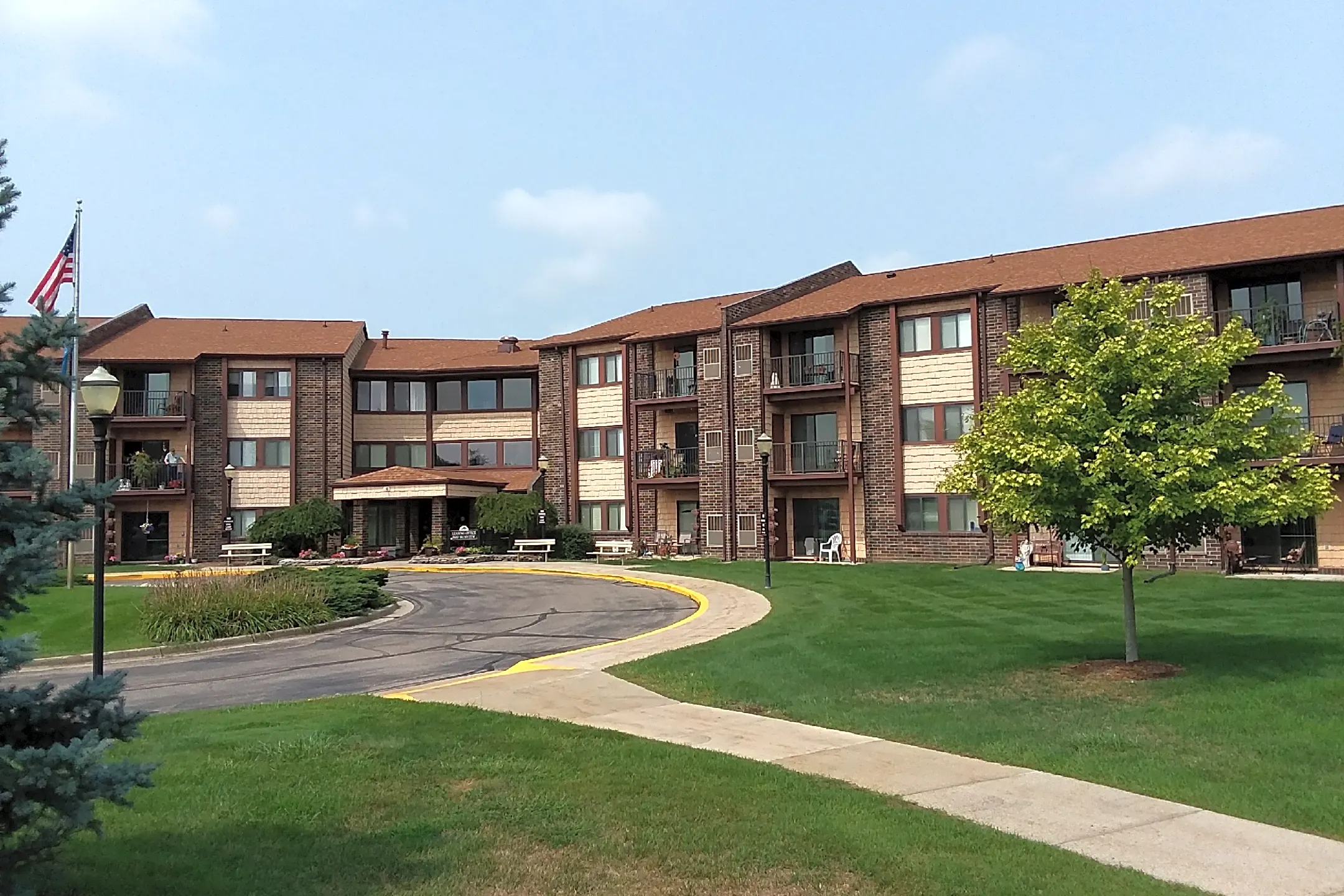 Suntree Apartments 1100 Sunview Dr Saint Johns, MI Apartments for