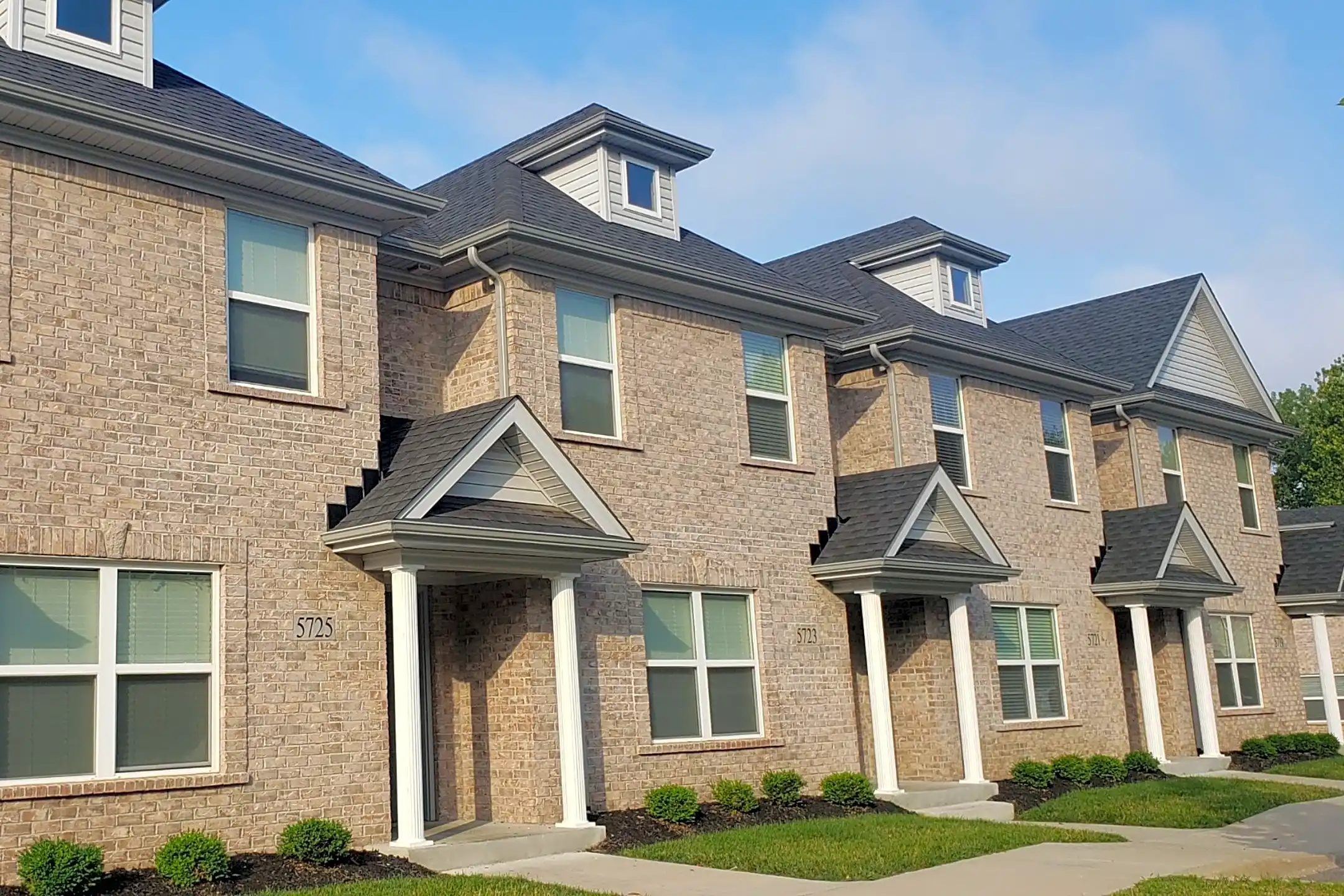 Kennedy Place Townhomes Louisville, KY 40272