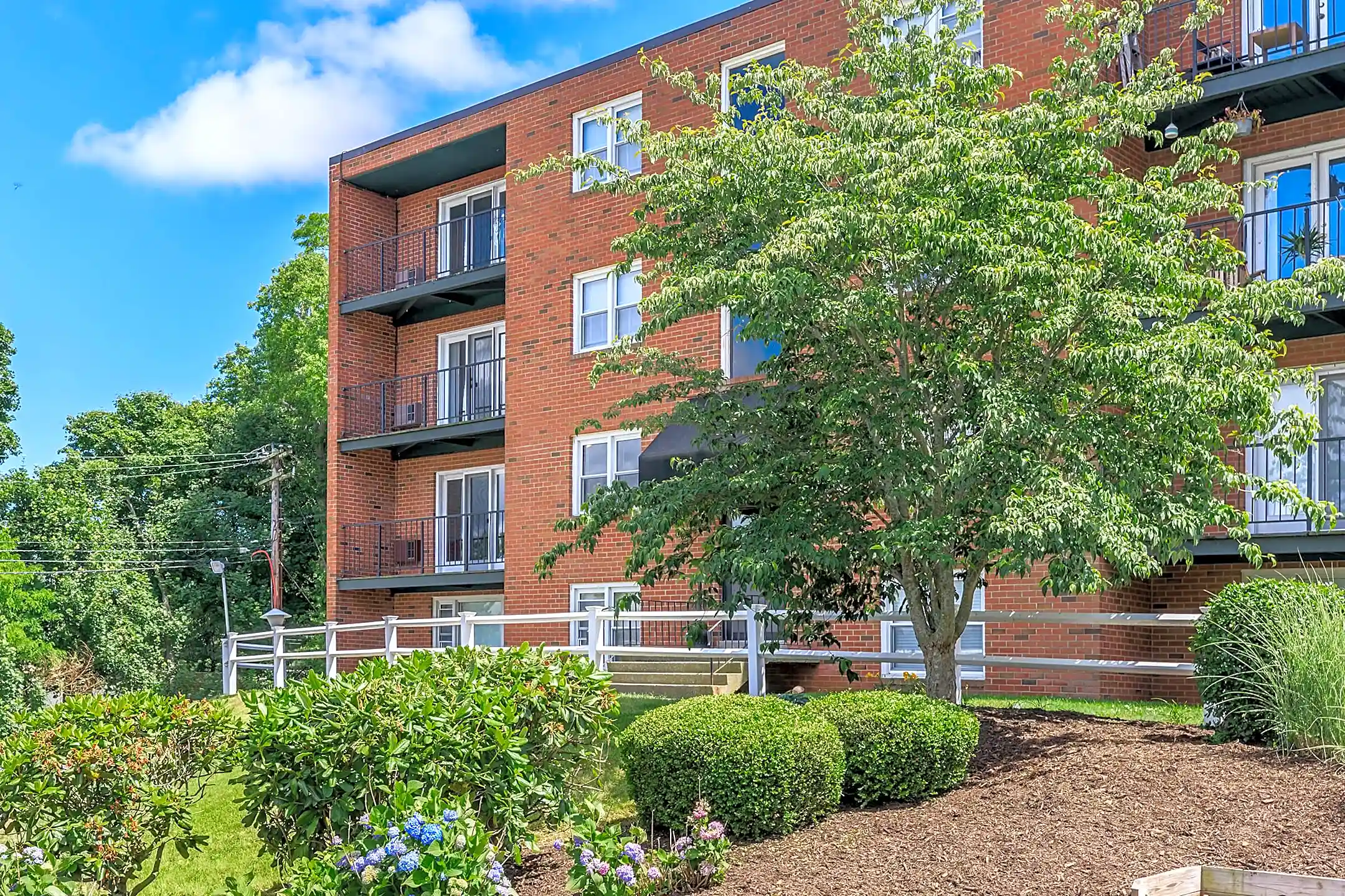 Groton Towers Place Apartments 39 Broad Street Ext Groton, CT Apartments for Rent Rent.