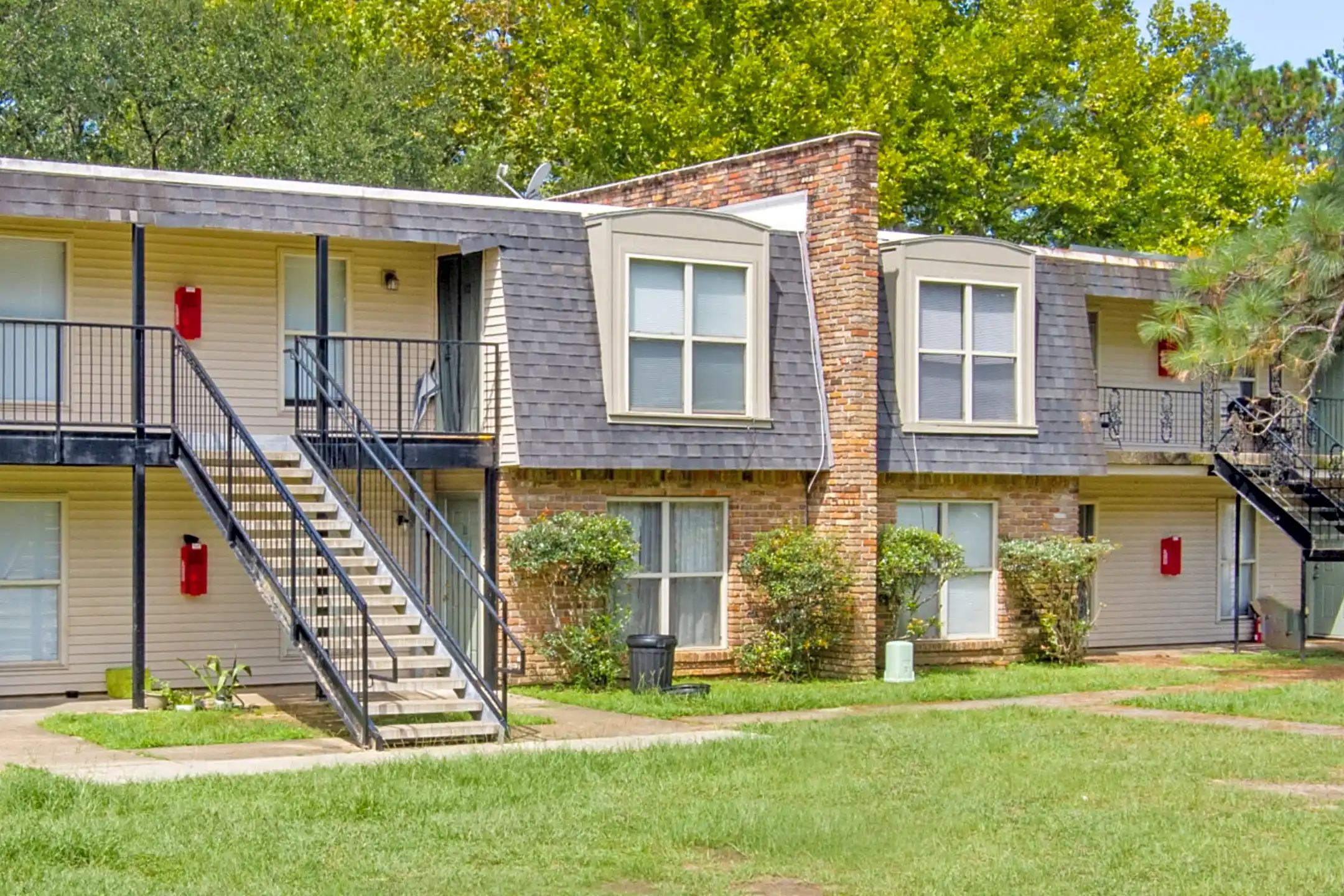 Satsuma Apartments & Baker Road Townhomes 122 Baldwin Rd Satsuma