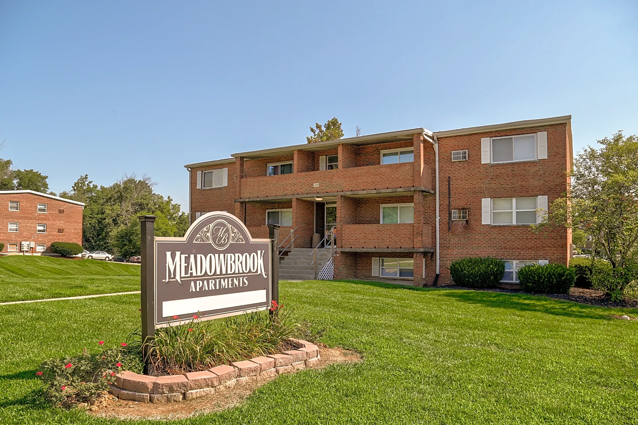 Community Signage - Meadowbrook Apartments - Burlington, KY
