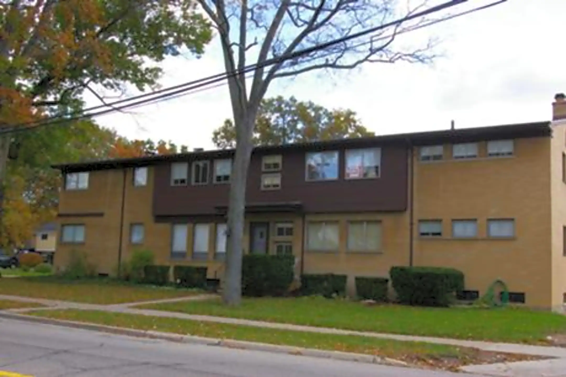 Maplegrove Manor Apartments 1703 Catalpa Dr Berkley, MI Apartments