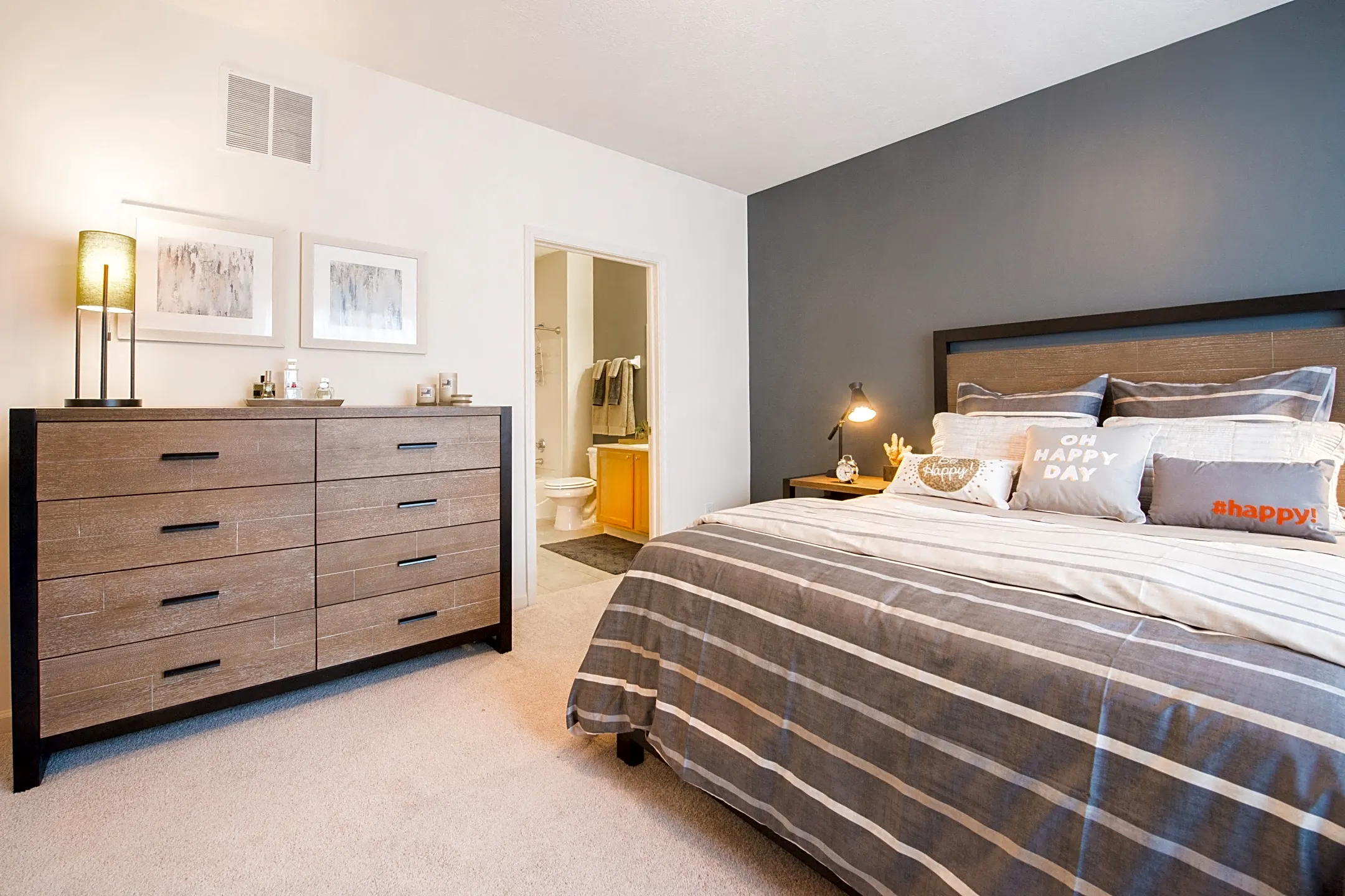 Bedroom - Carson Street Commons - Pittsburgh, PA