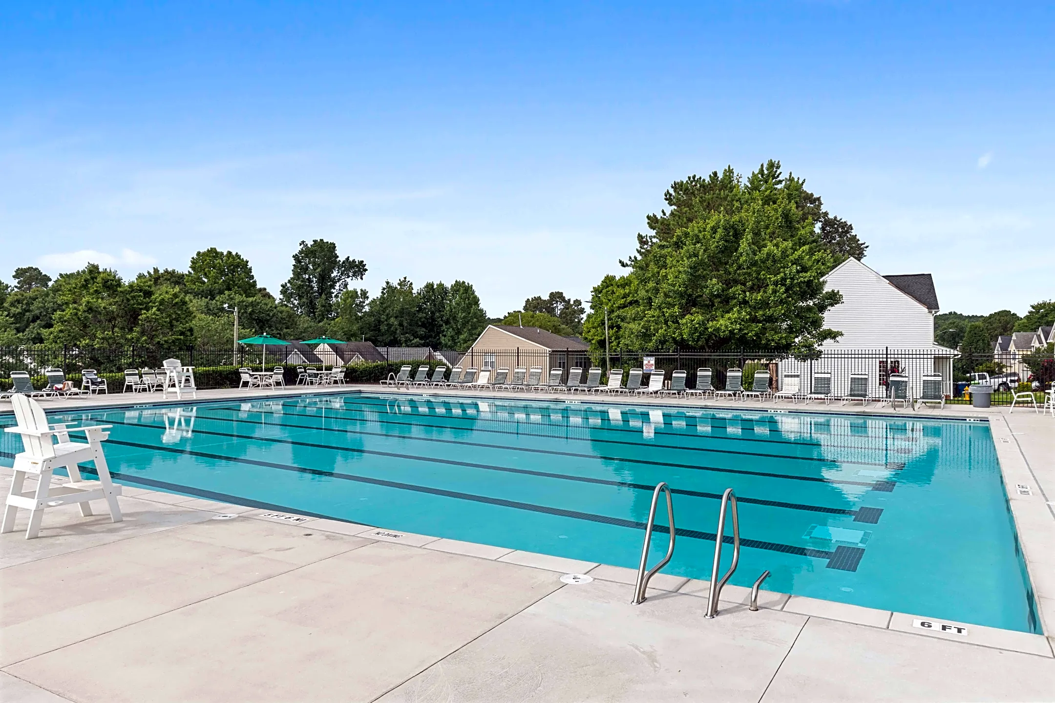 Blackwolf Run at Hedingham Apartments - Raleigh, NC 27604