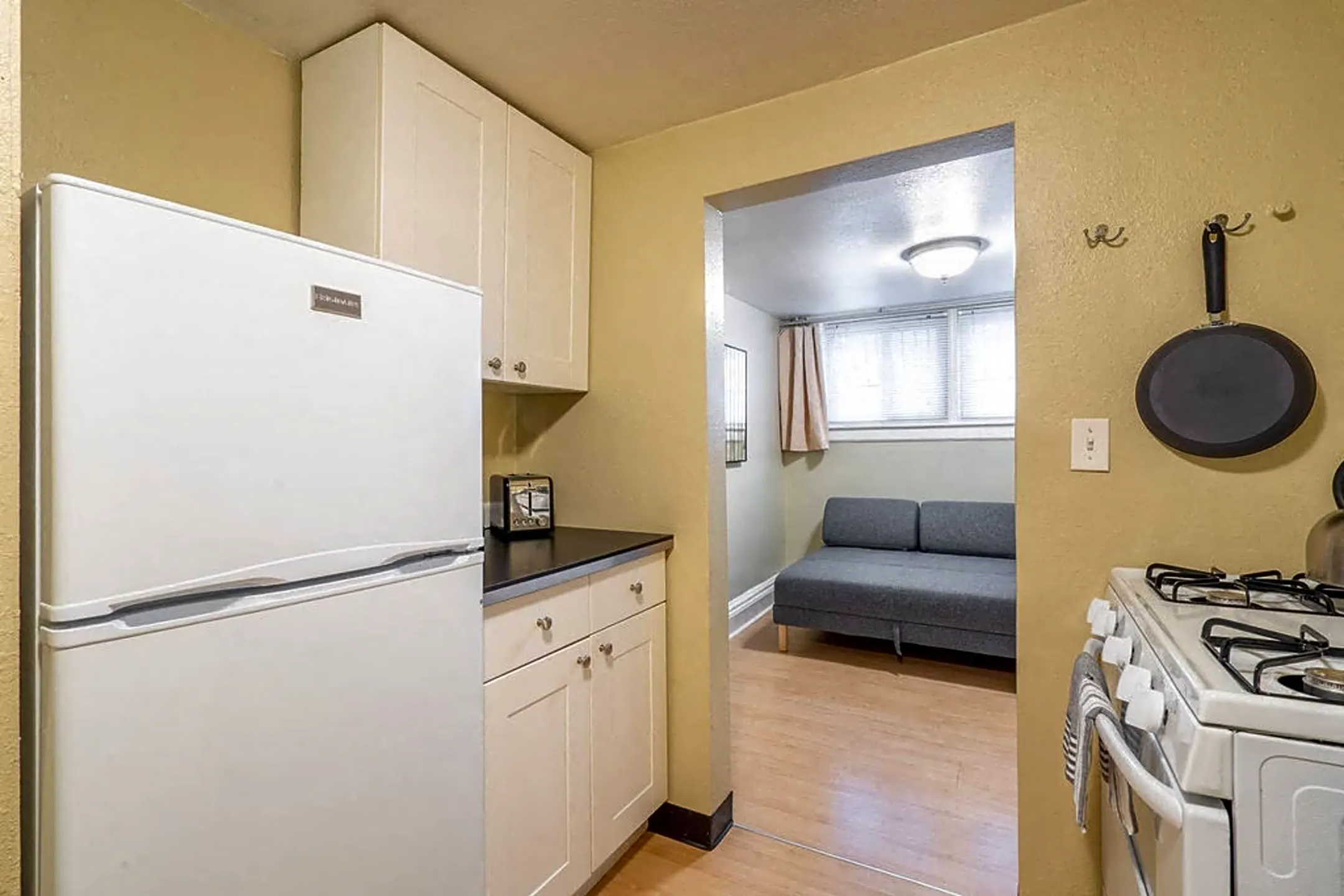 Kitchen - Teasdale Apartments - Portland, OR