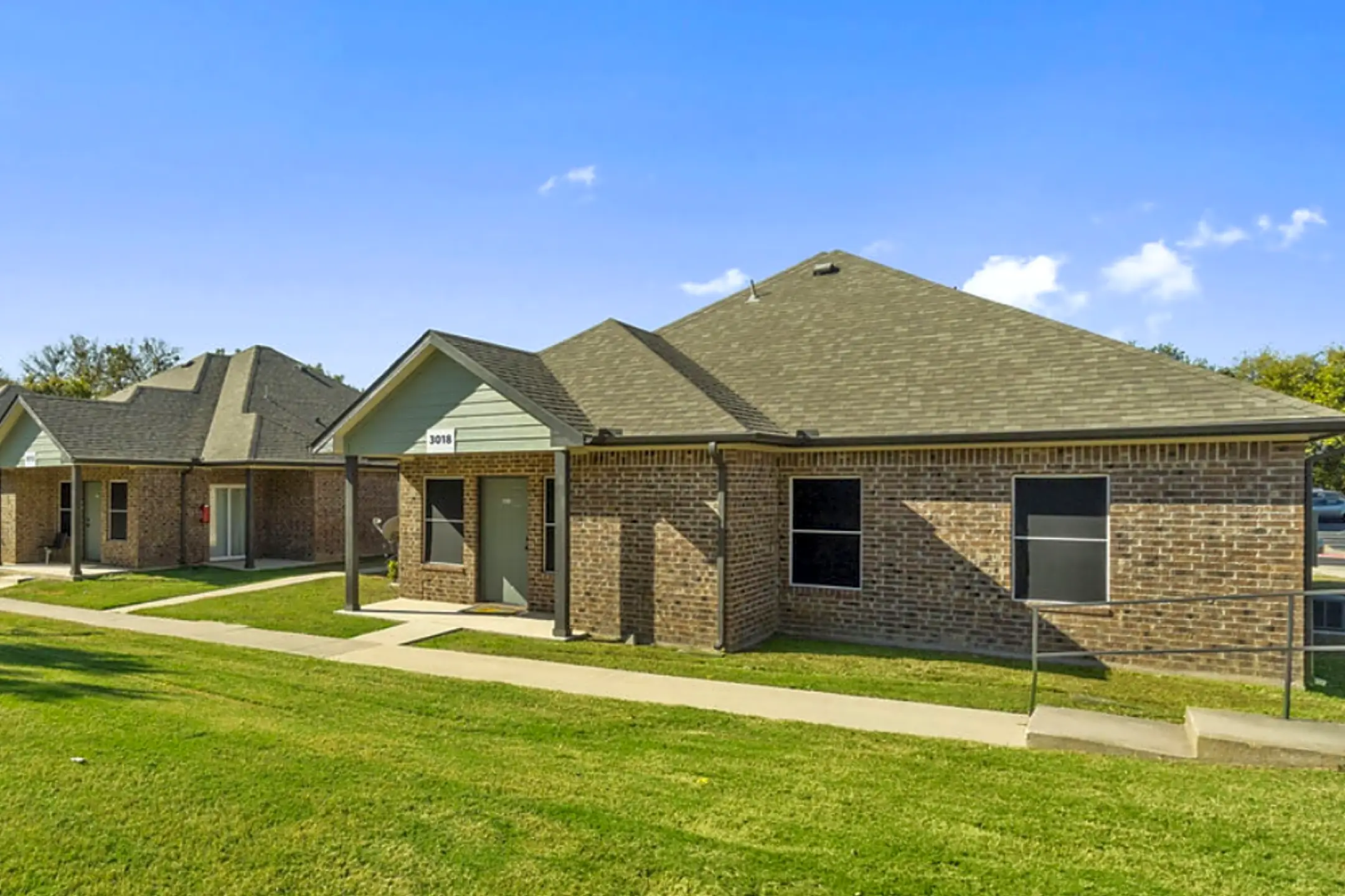 Turtle Creek Apartments 3114 Rex Cruse Dr Sherman, TX Apartments