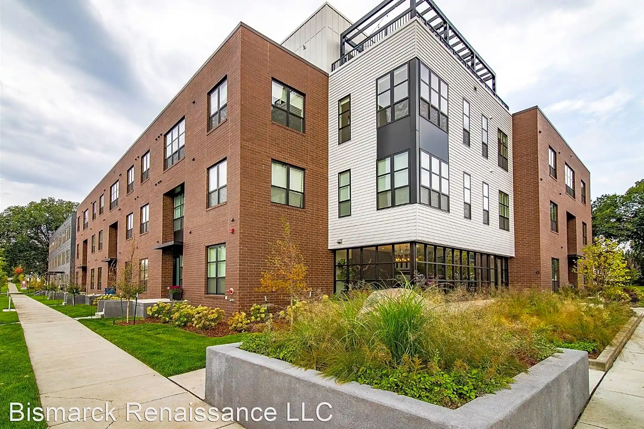 Building - Renaissance Lofts - Bismarck, ND