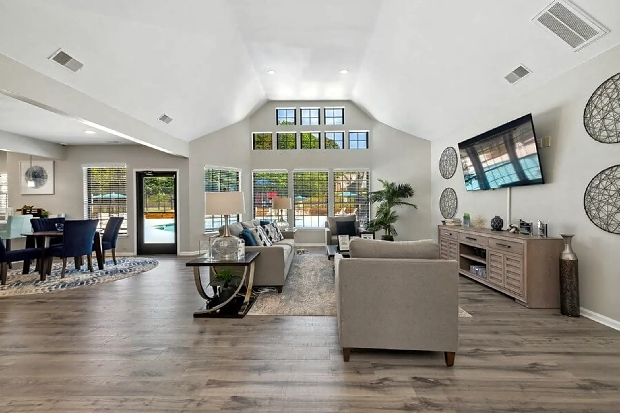 Landmark at Battleground Park Apartment Homes 3520 Drawbridge Pkwy