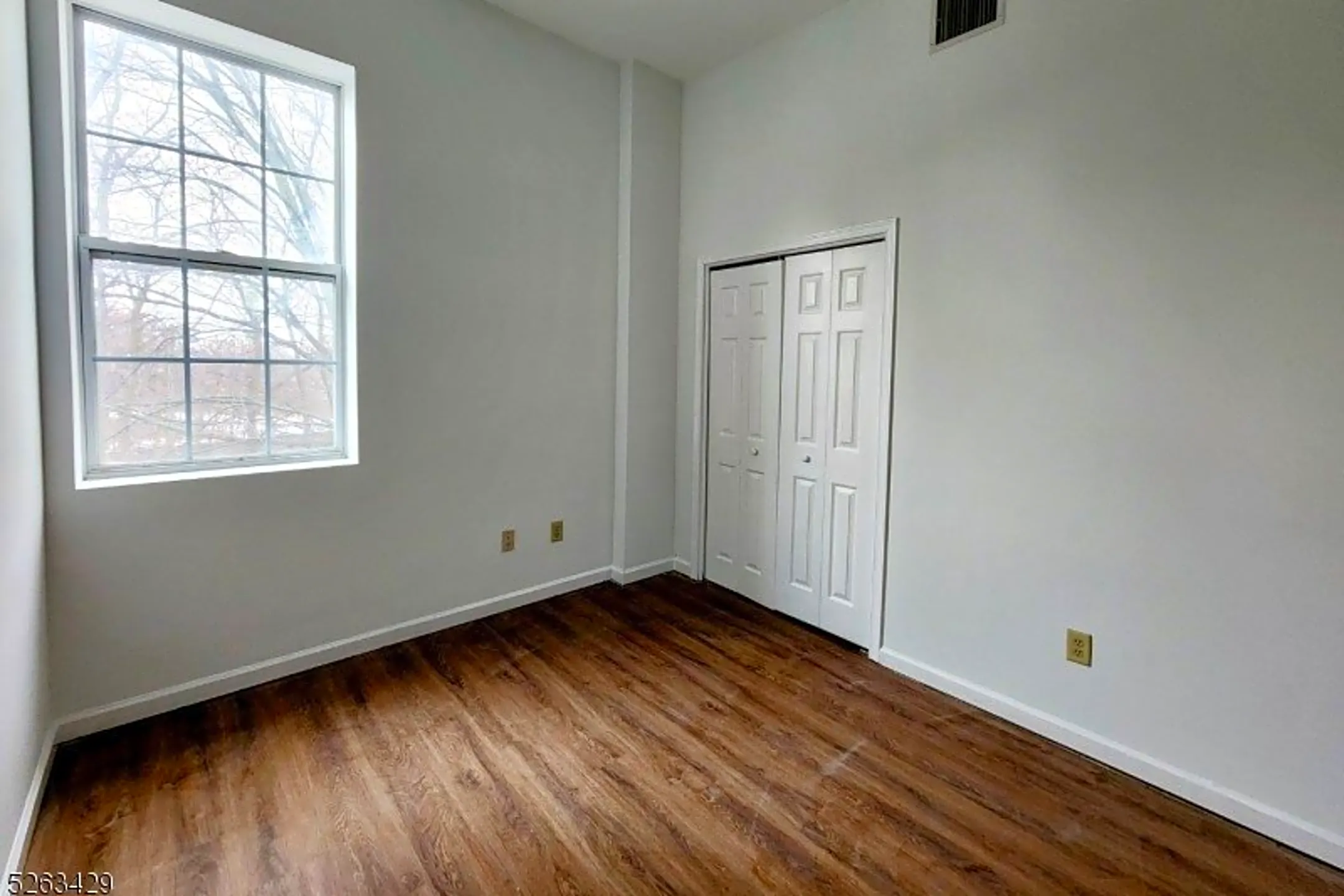 360 Chambers St Apartments Phillipsburg, NJ 08865