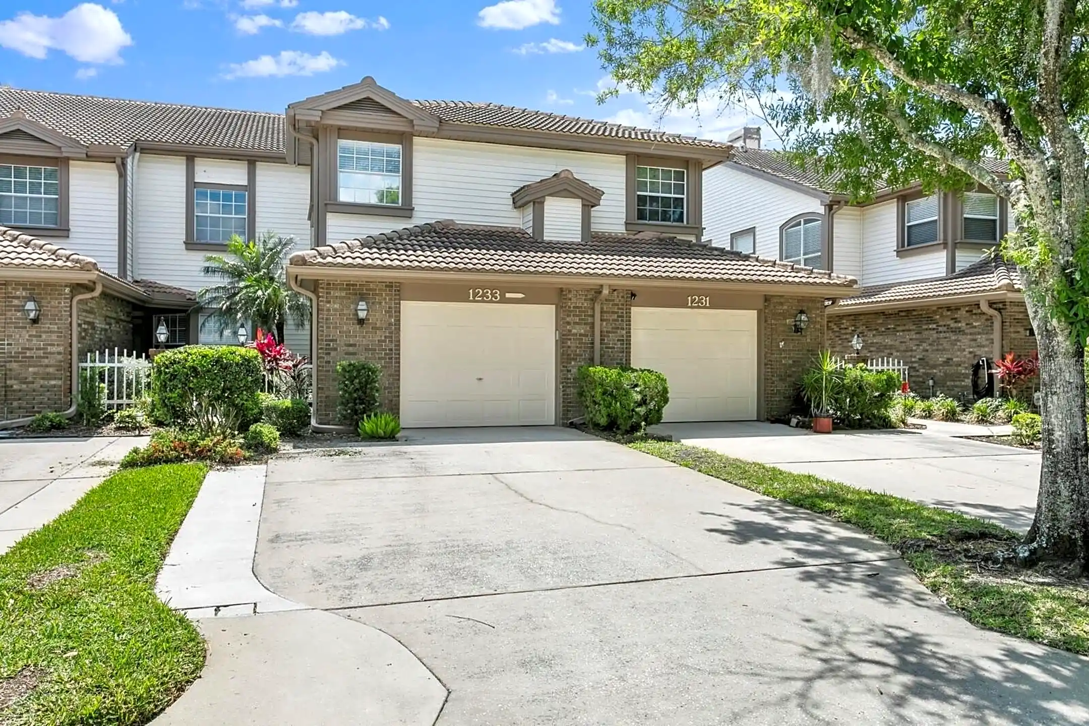 1233 Clays Trail Condos Oldsmar, FL 34677
