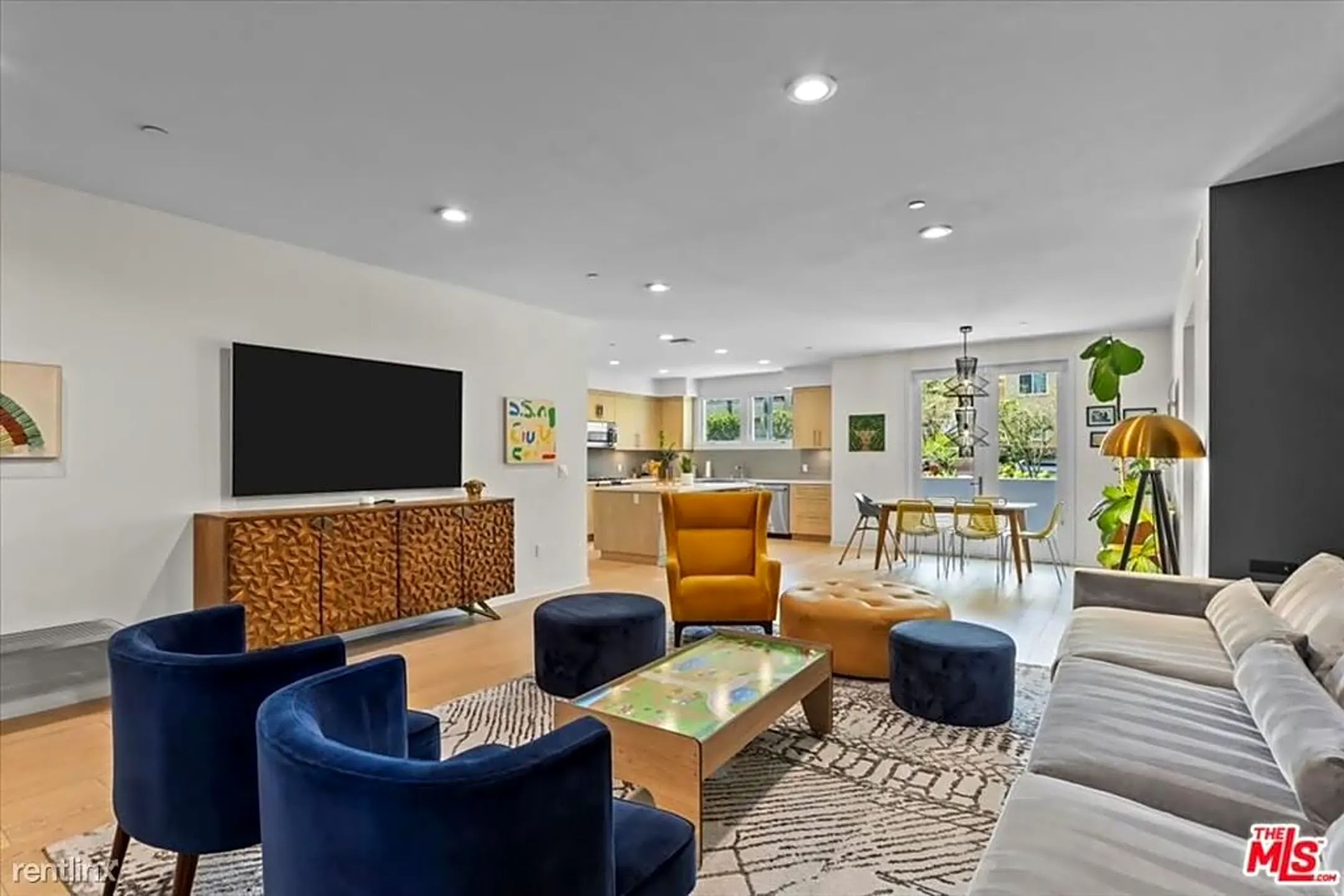 4240 Laurel Canyon Blvd Condos - Los Angeles, CA 91604