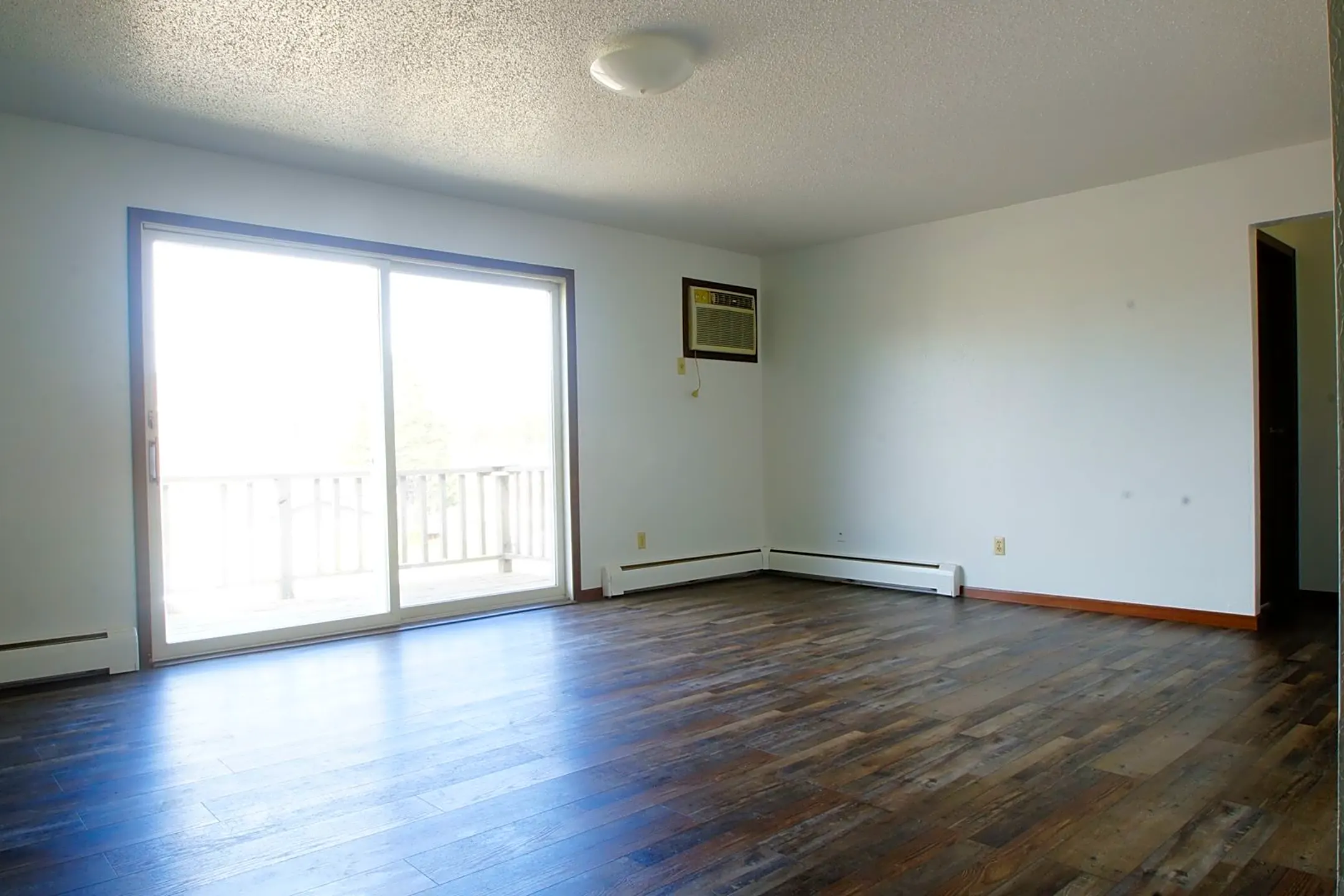 201 1st Ave NE 201 1st Ave NE unit 201 Mandan, ND Apartments for