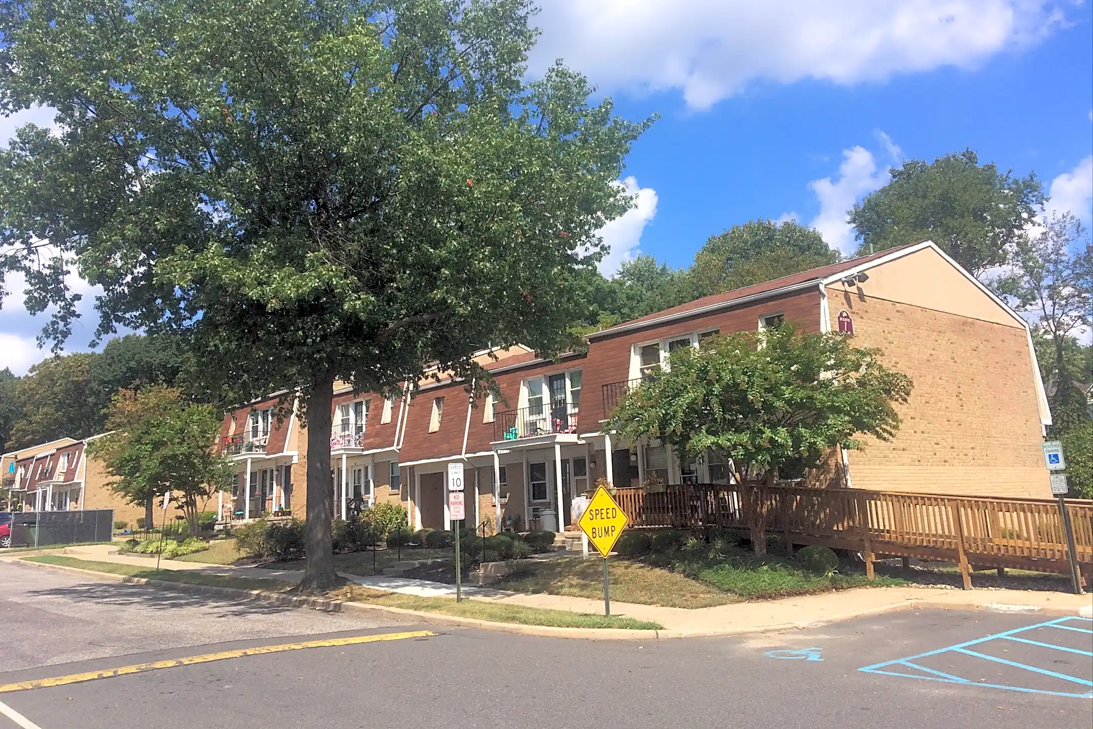 Lawnside/Evesham Court 109 MOULDY RD Lawnside, NJ Apartments for