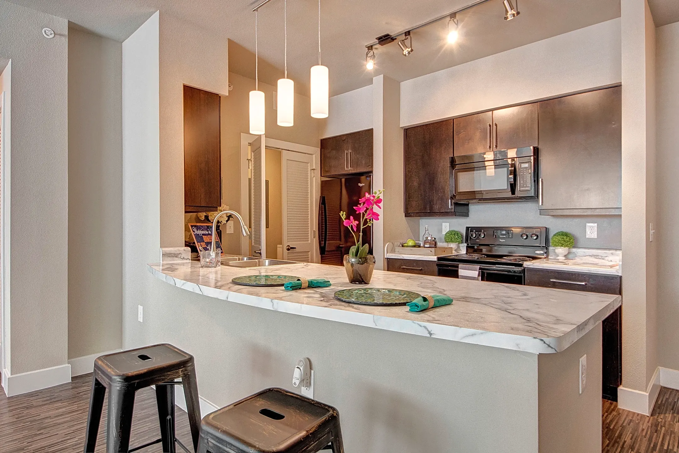 Enclave At Brookside 1414 E 39th St Tulsa, OK Apartments for Rent