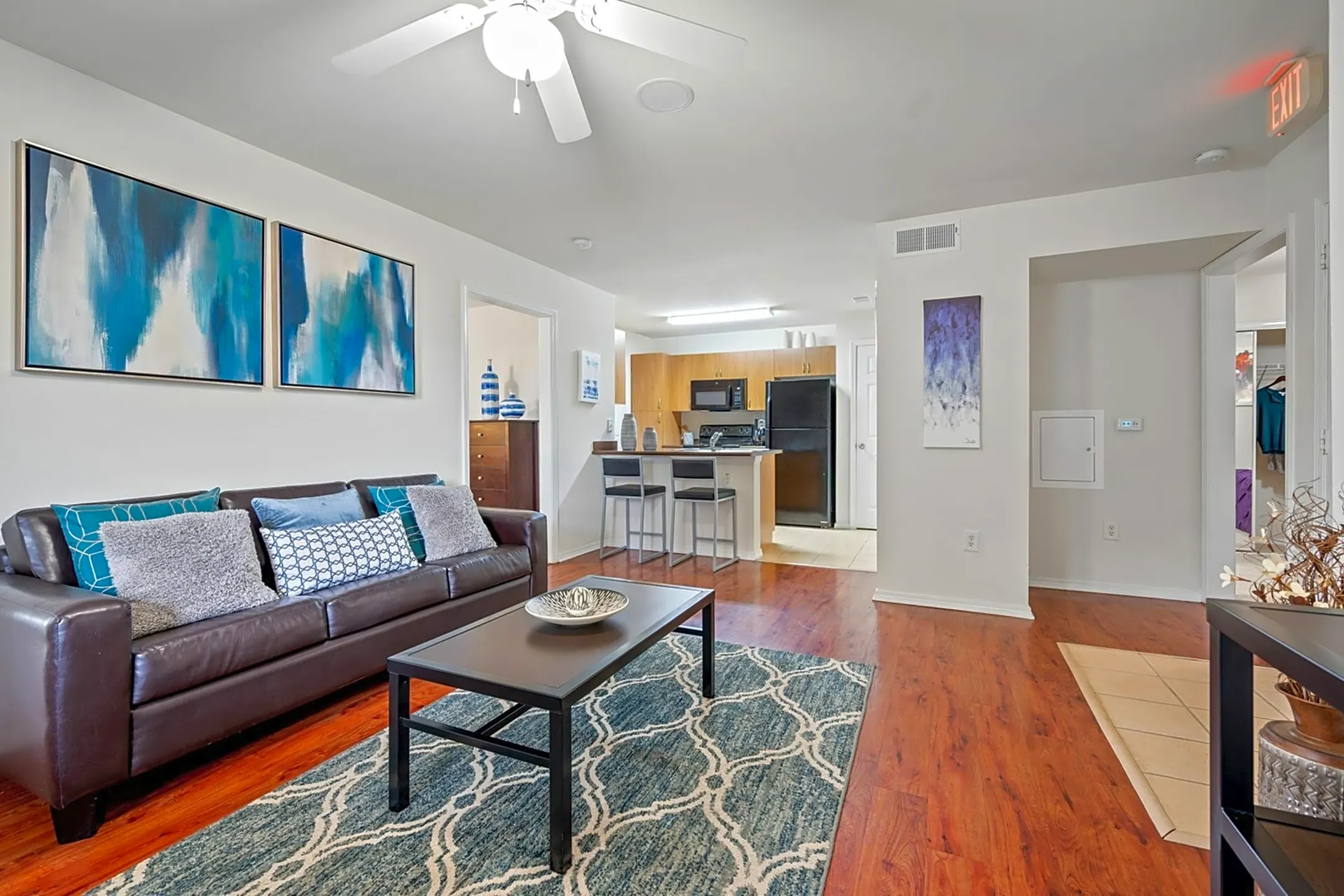 Living Room - The Connection - Per Bed Lease - Statesboro, GA