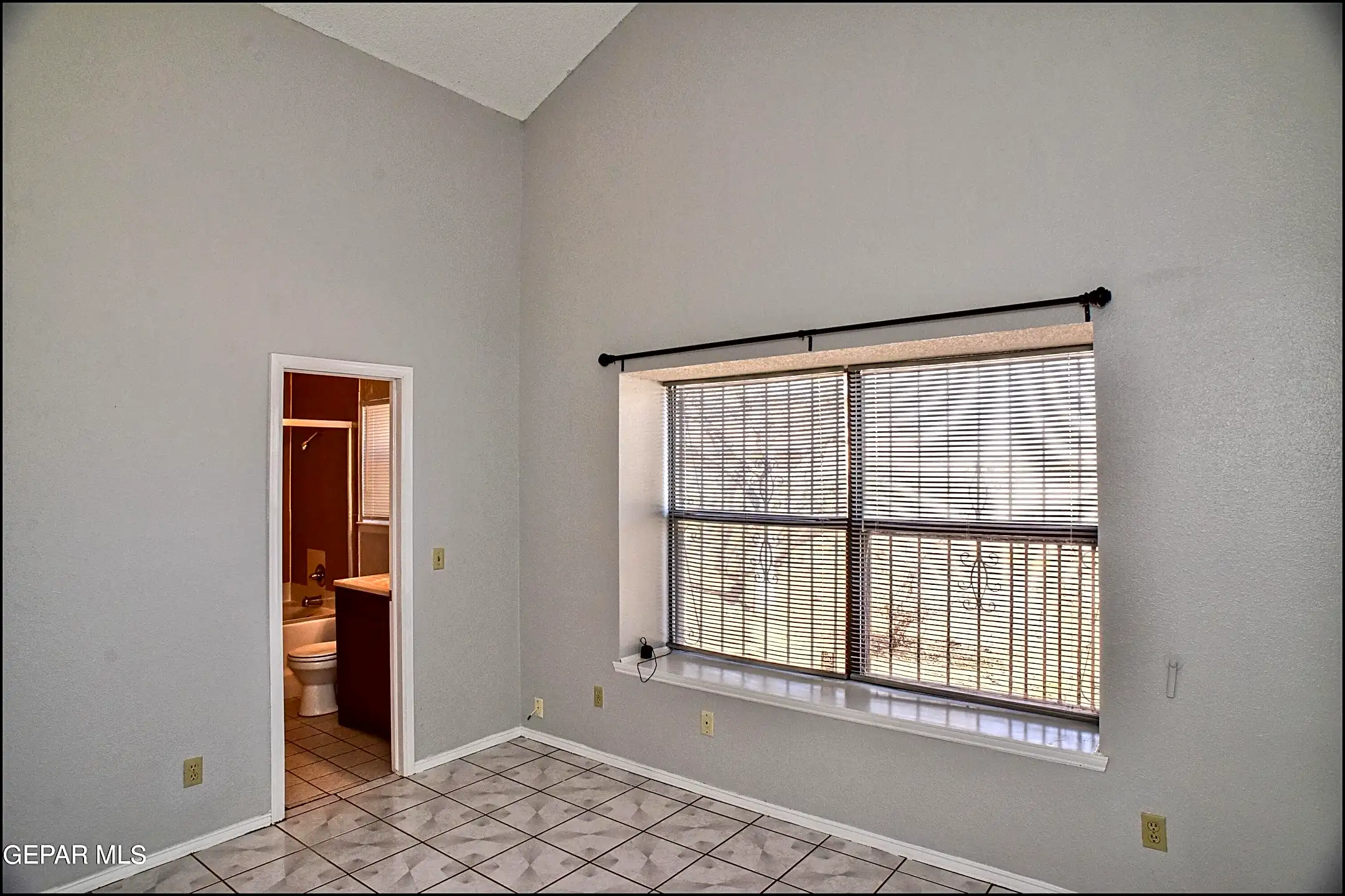 10916 Rogers Hornsby St - El Paso, TX