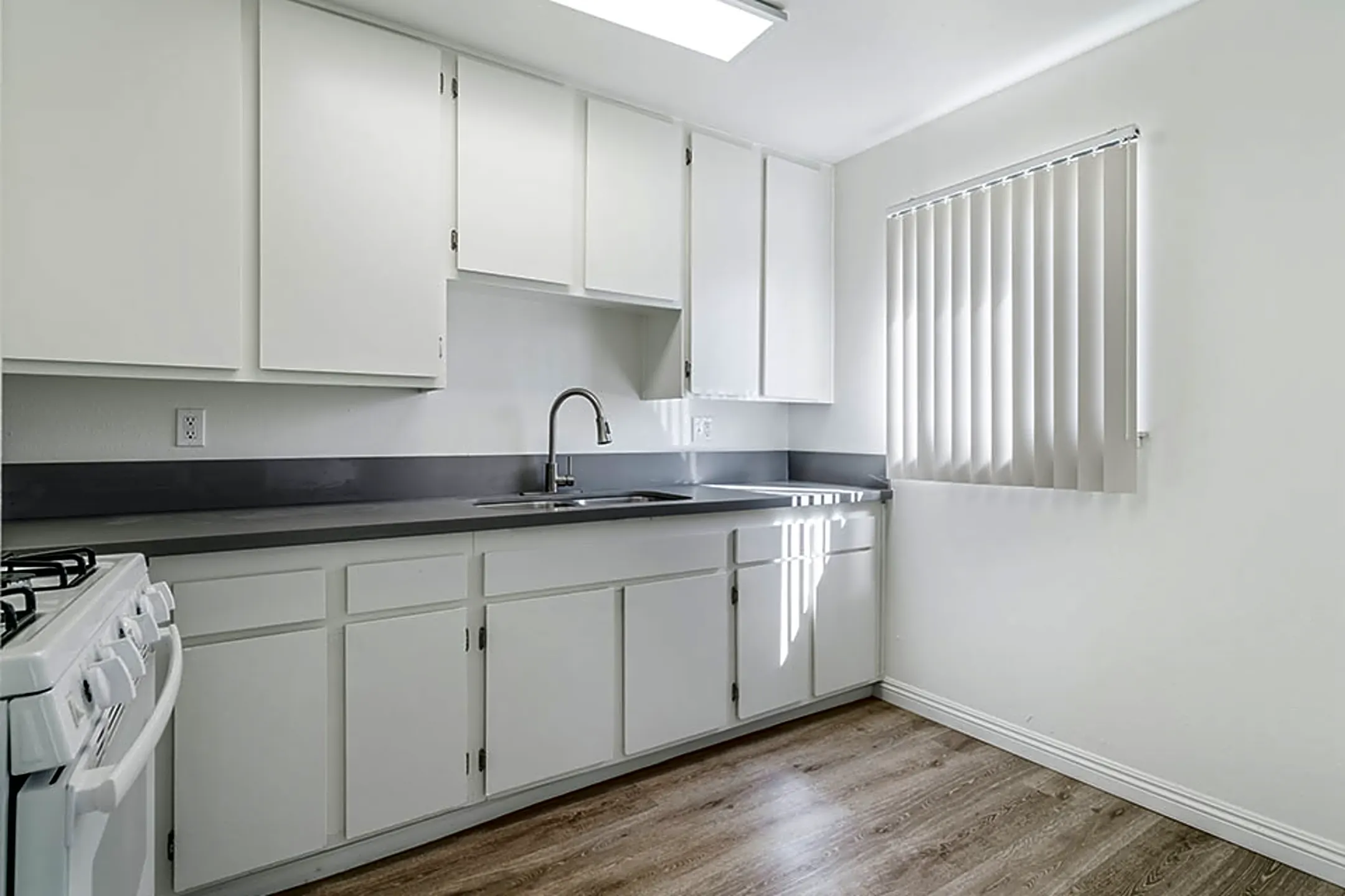 Esther Apartments Long Beach, CA 90813