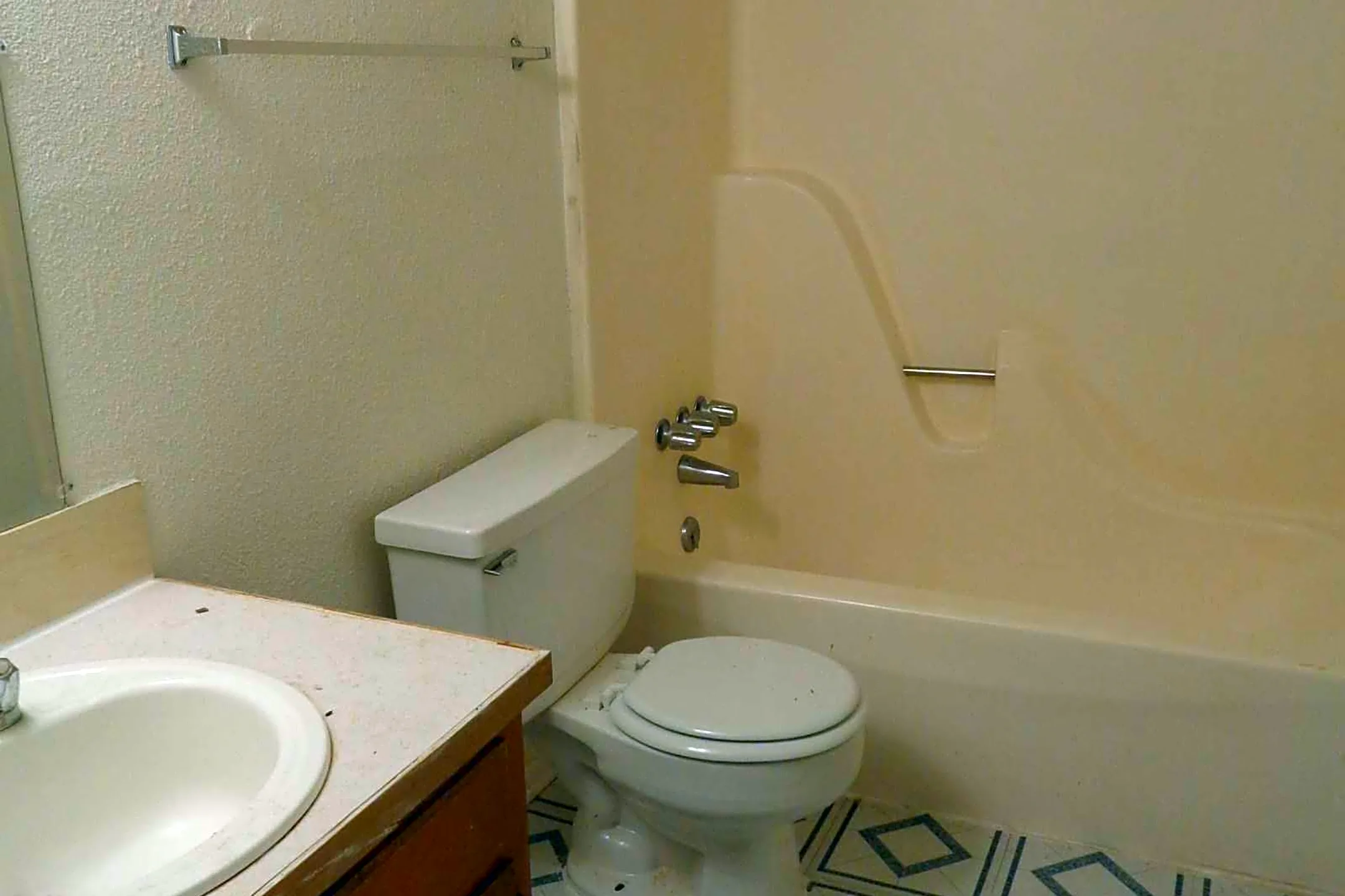 Bathroom - Garry Lewis Properties - Baton Rouge, LA