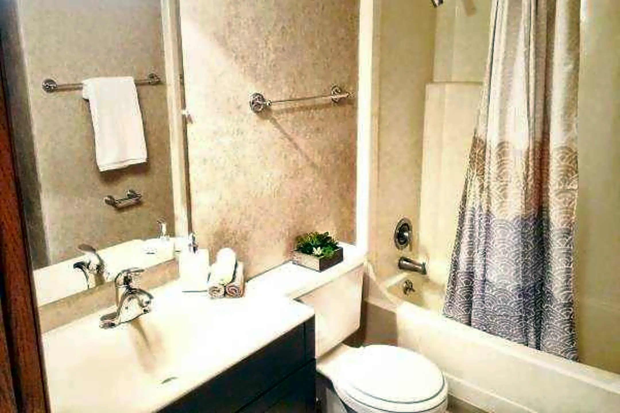 Bathroom - Brandon Court - Bloomington, IN