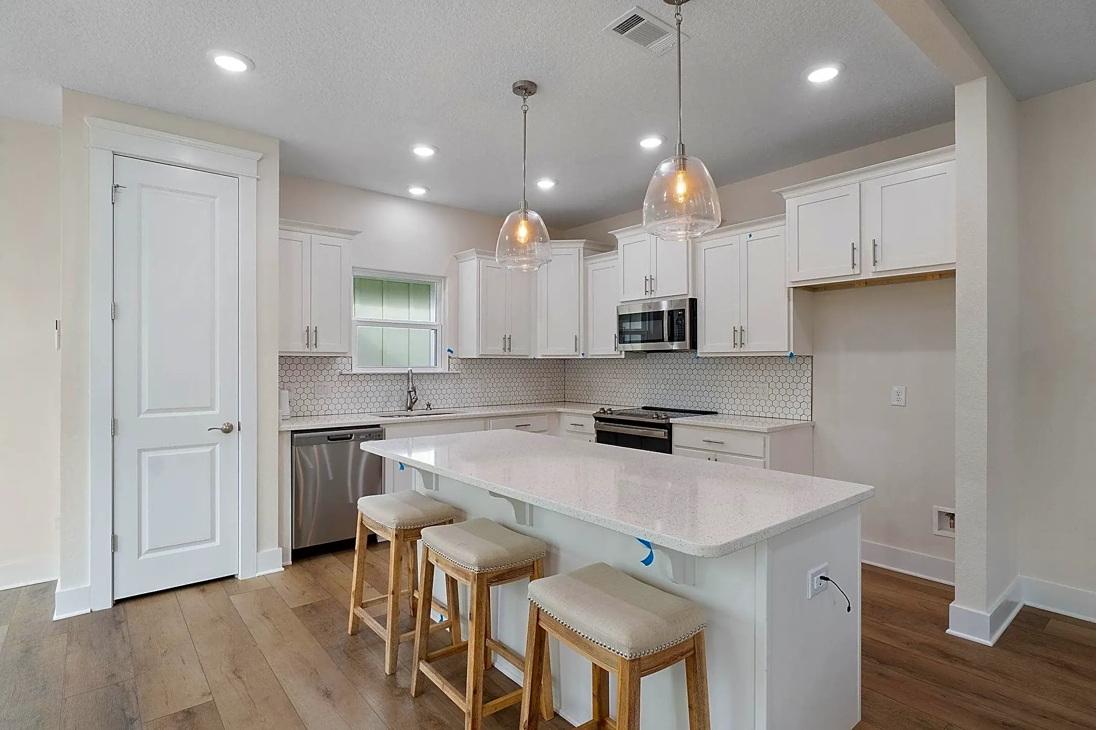 Kitchen - 701 N A St - Pensacola, FL