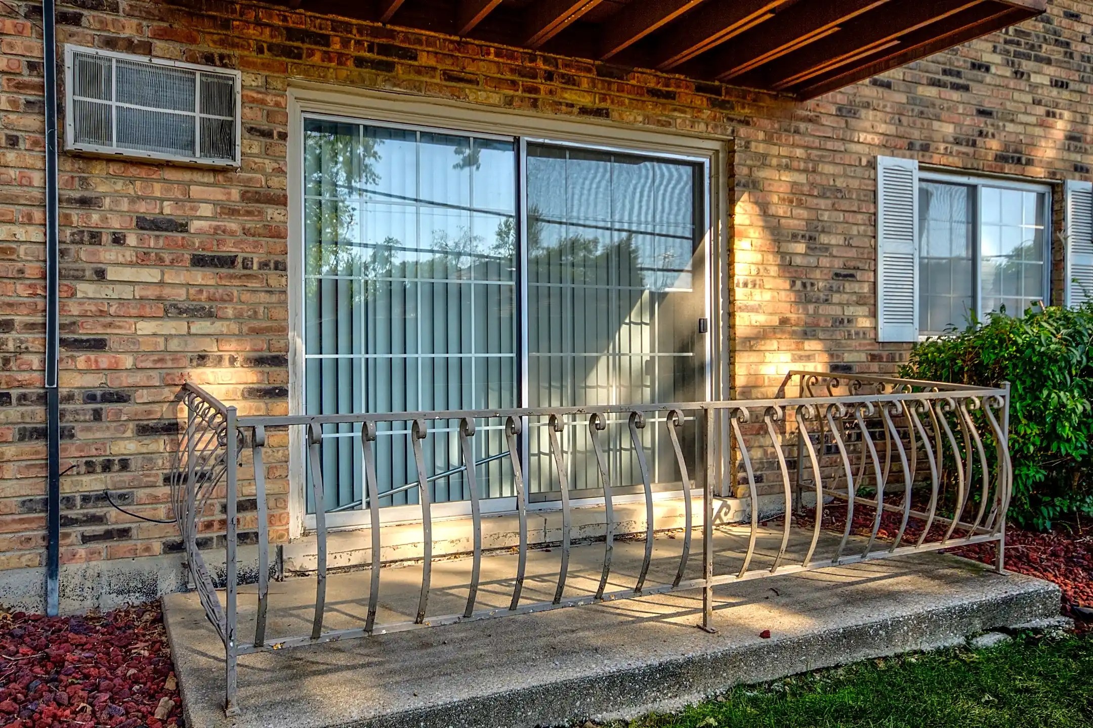 Hickory Oaks Apartments Lansing, IL 60438