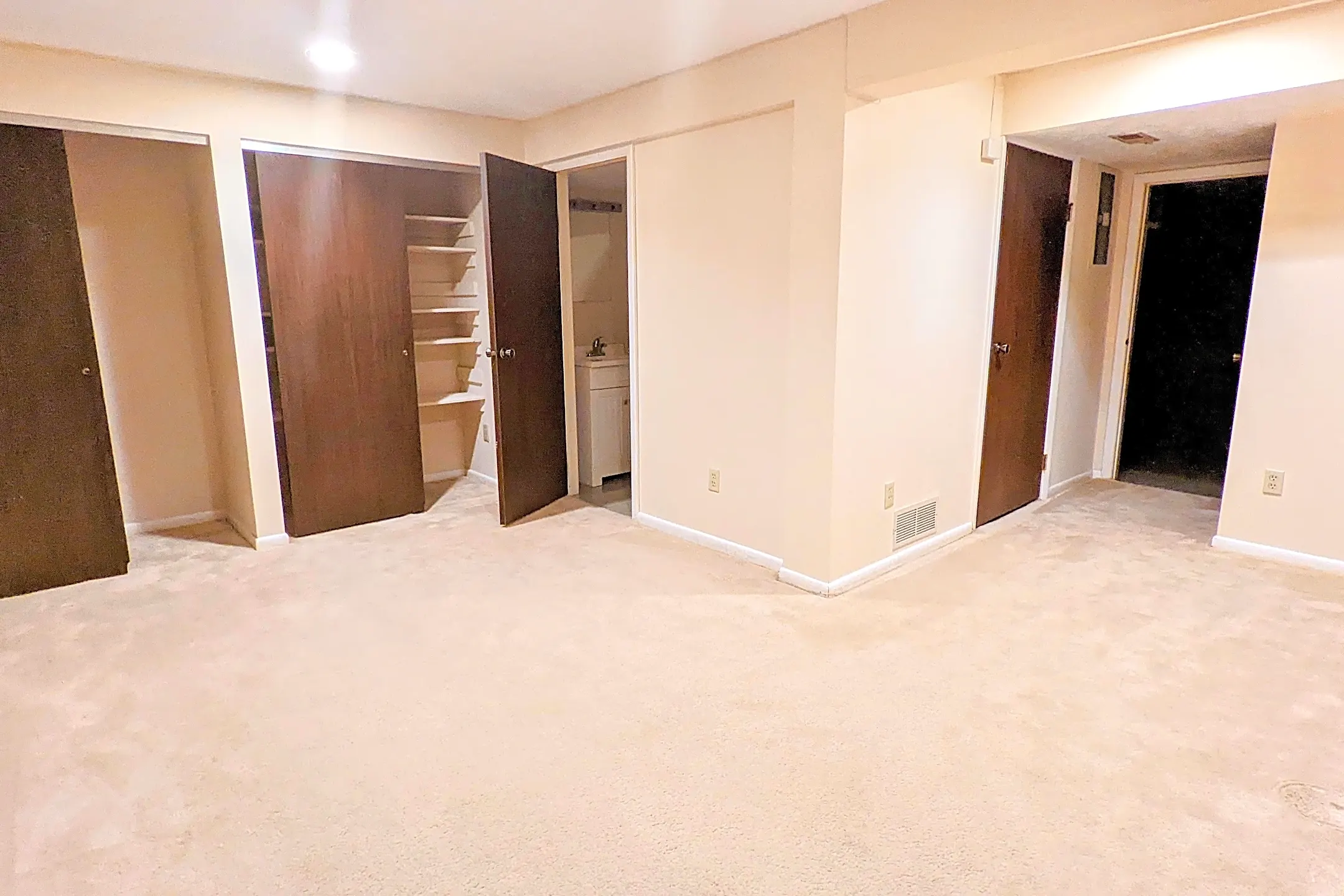 Bedroom - 9465 Hunters Creek Dr - Blue Ash, OH