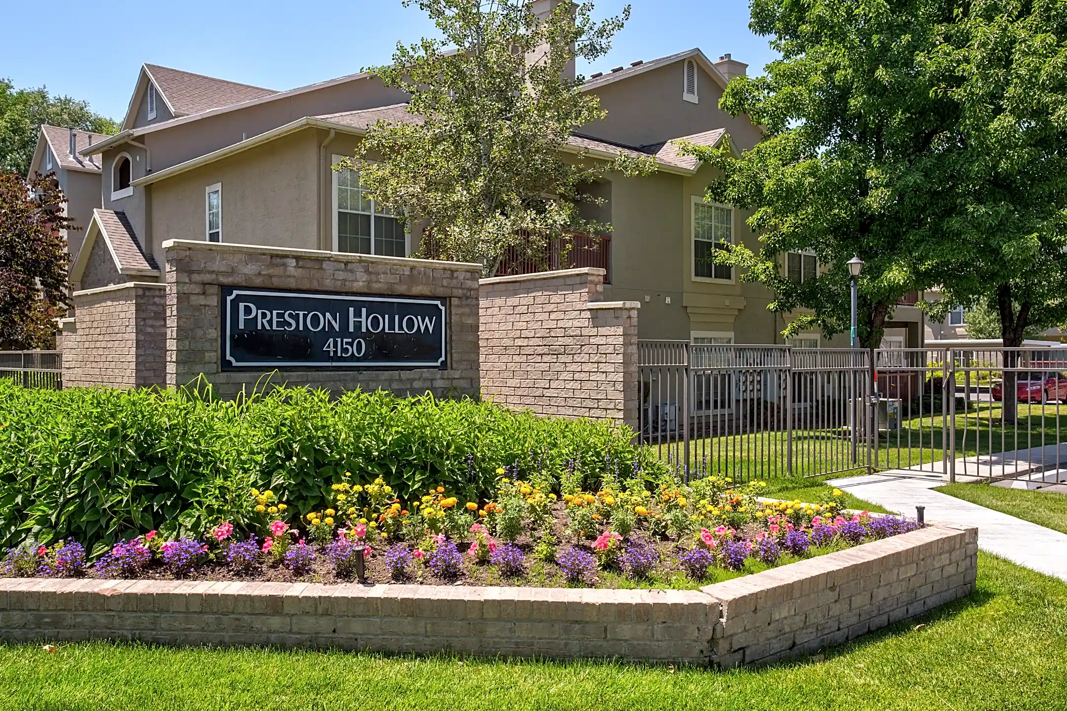 Preston Hollow 4150 South 300 East Salt Lake City, UT Apartments