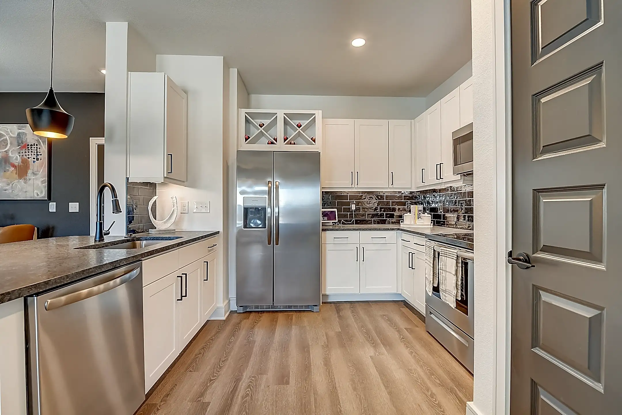 Sire Wellington Haslet, TX 76052